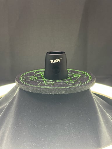 Preview pic of Raw Magnetic Ash Tray Accessory