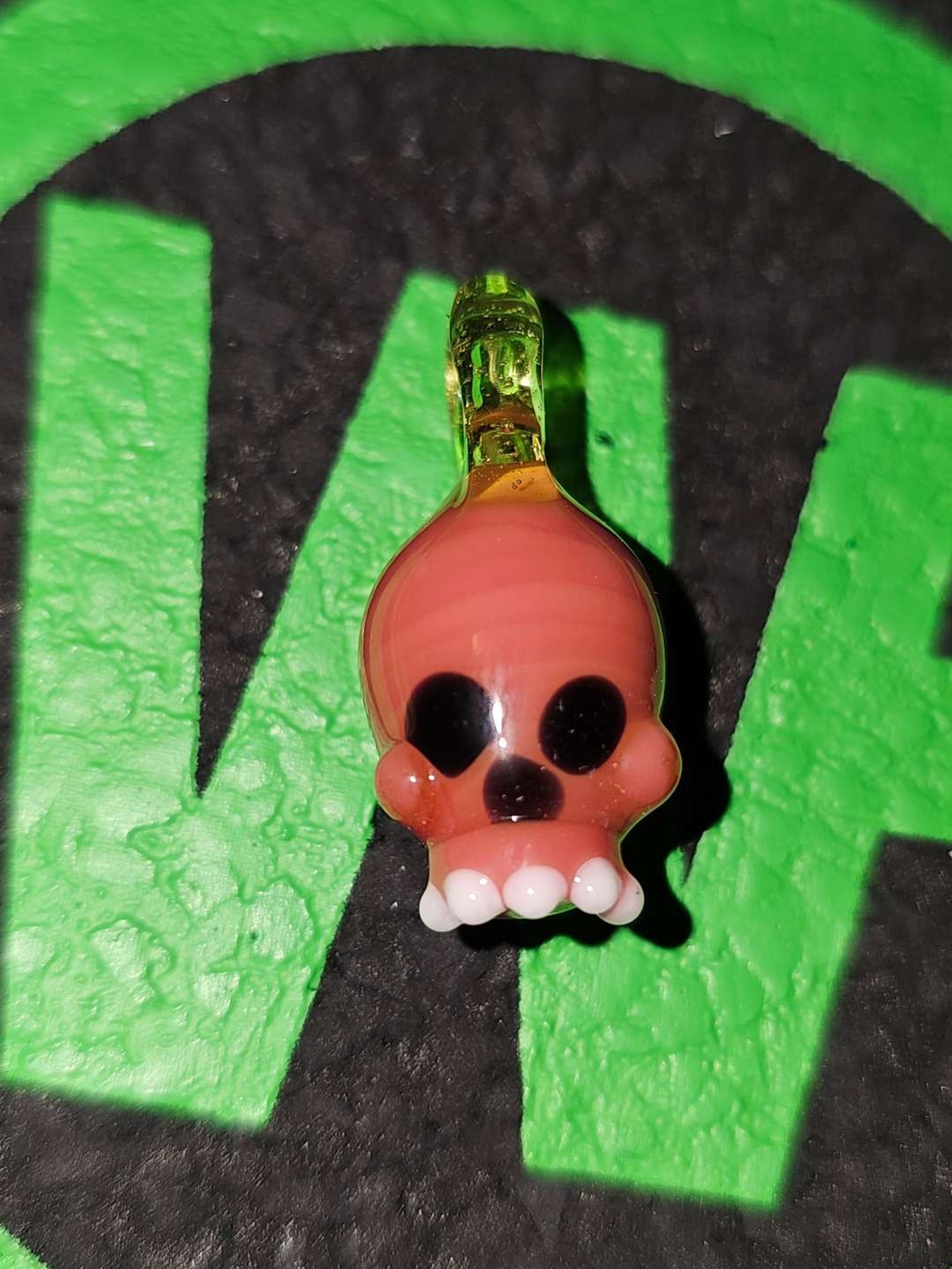 Preview pic of SKULL PENDANT NO RESERVE!! CMORGLASS!!