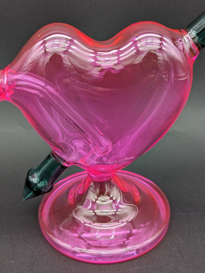 HEART w/ ARROW DAB RIG w/ BA... | Shop Dab Rigs on GlassPass