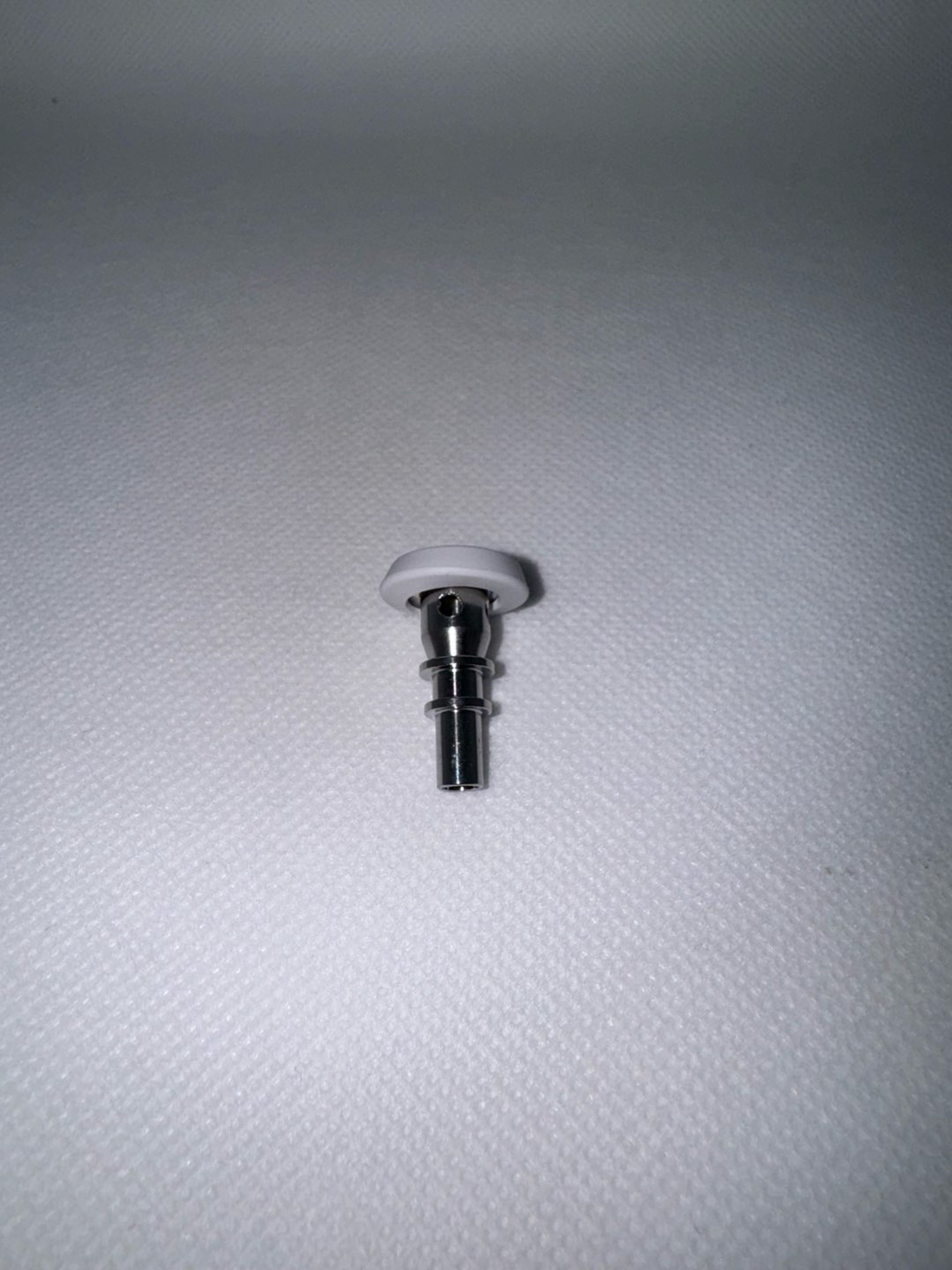 Preview pic of New Puffco White 3dxl Joystick