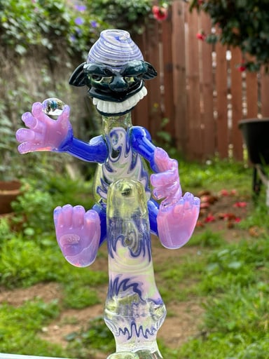 Preview pic of Shaman glass uv reactive functional art piece