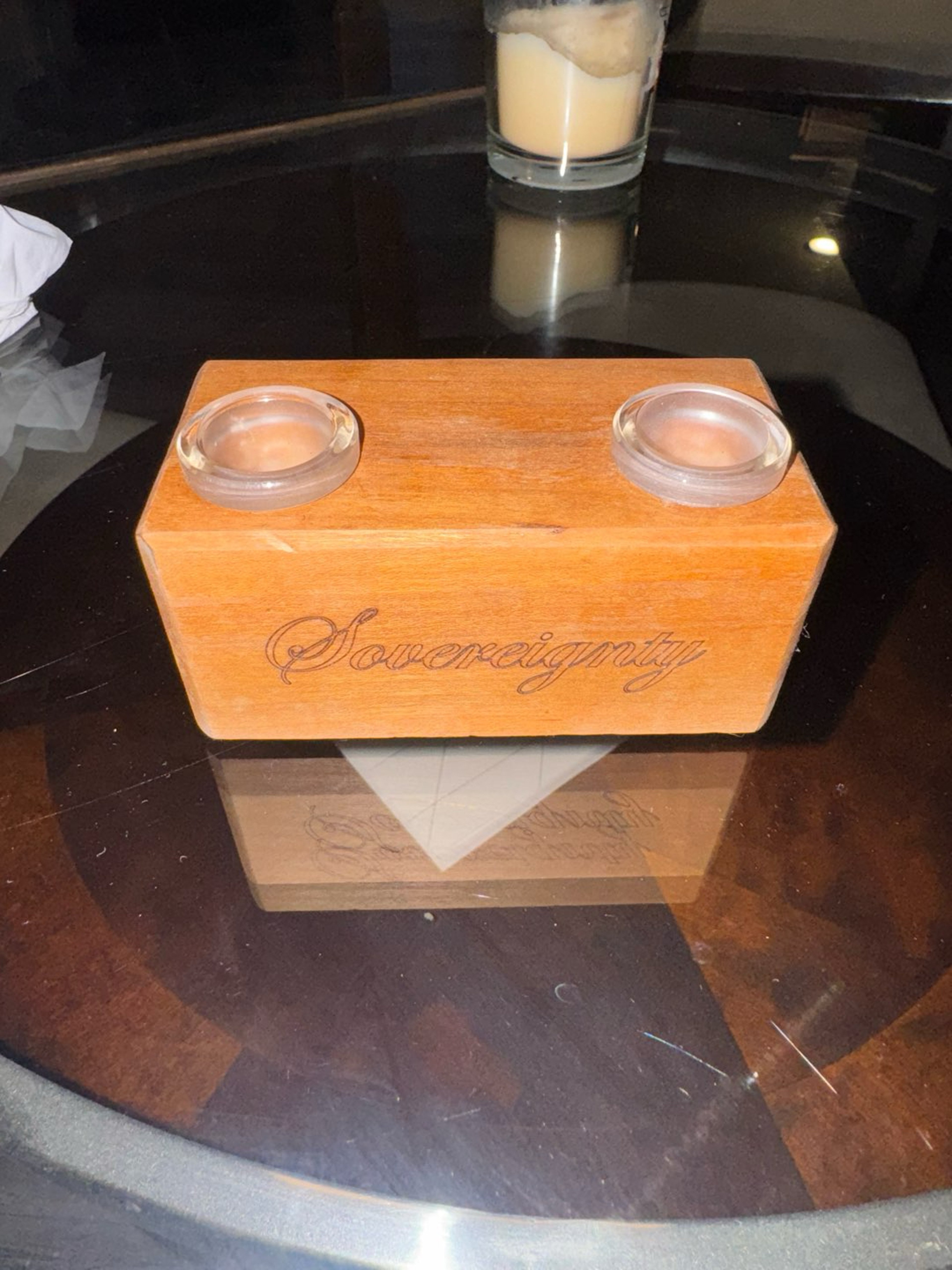 Preview pic of sovereignty glass slide stand