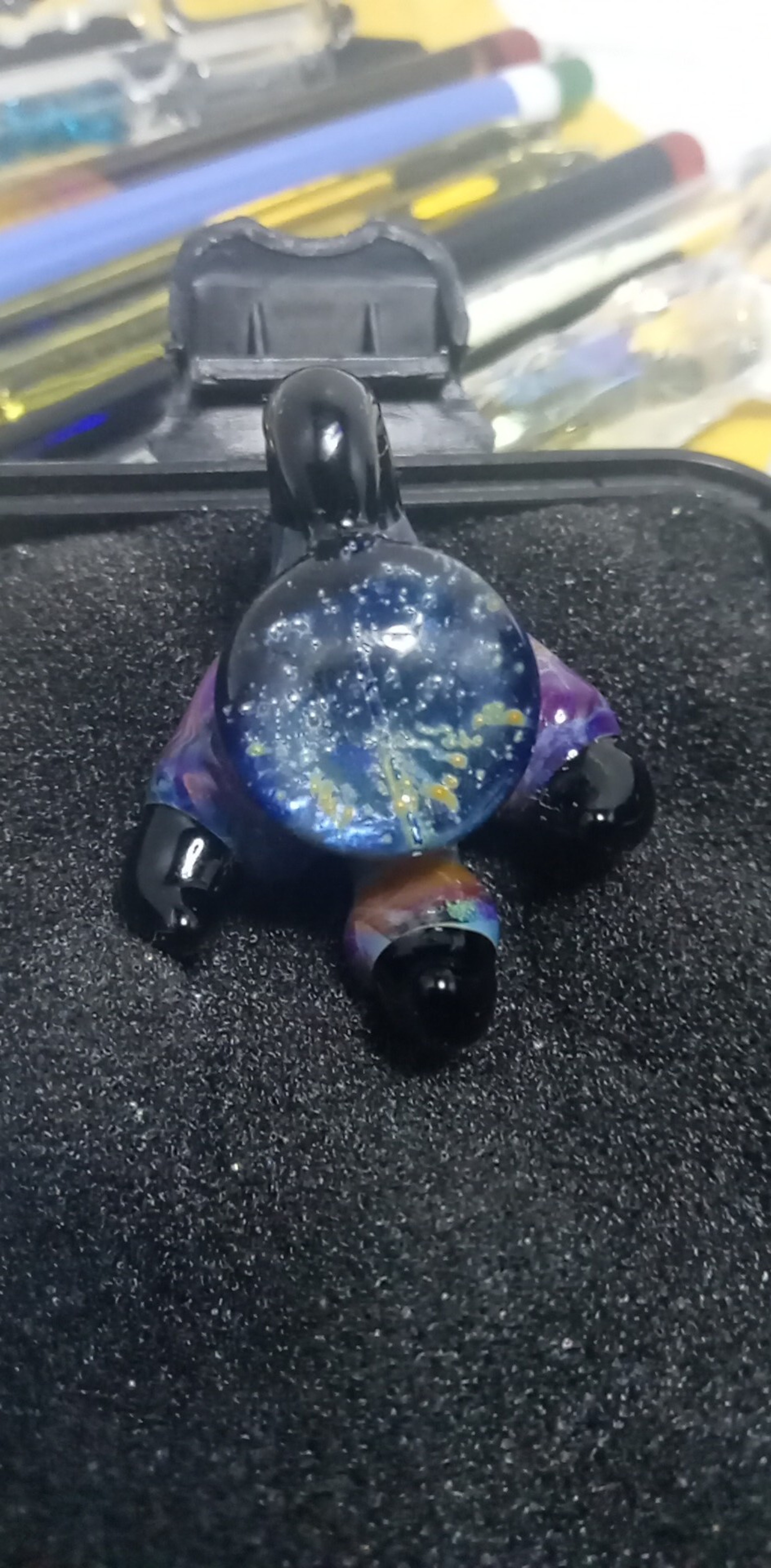 Preview pic of HEADY,COLLECTIBLE, GLASS DRAGONS CLAW IN LOKIS LIPSTICK!