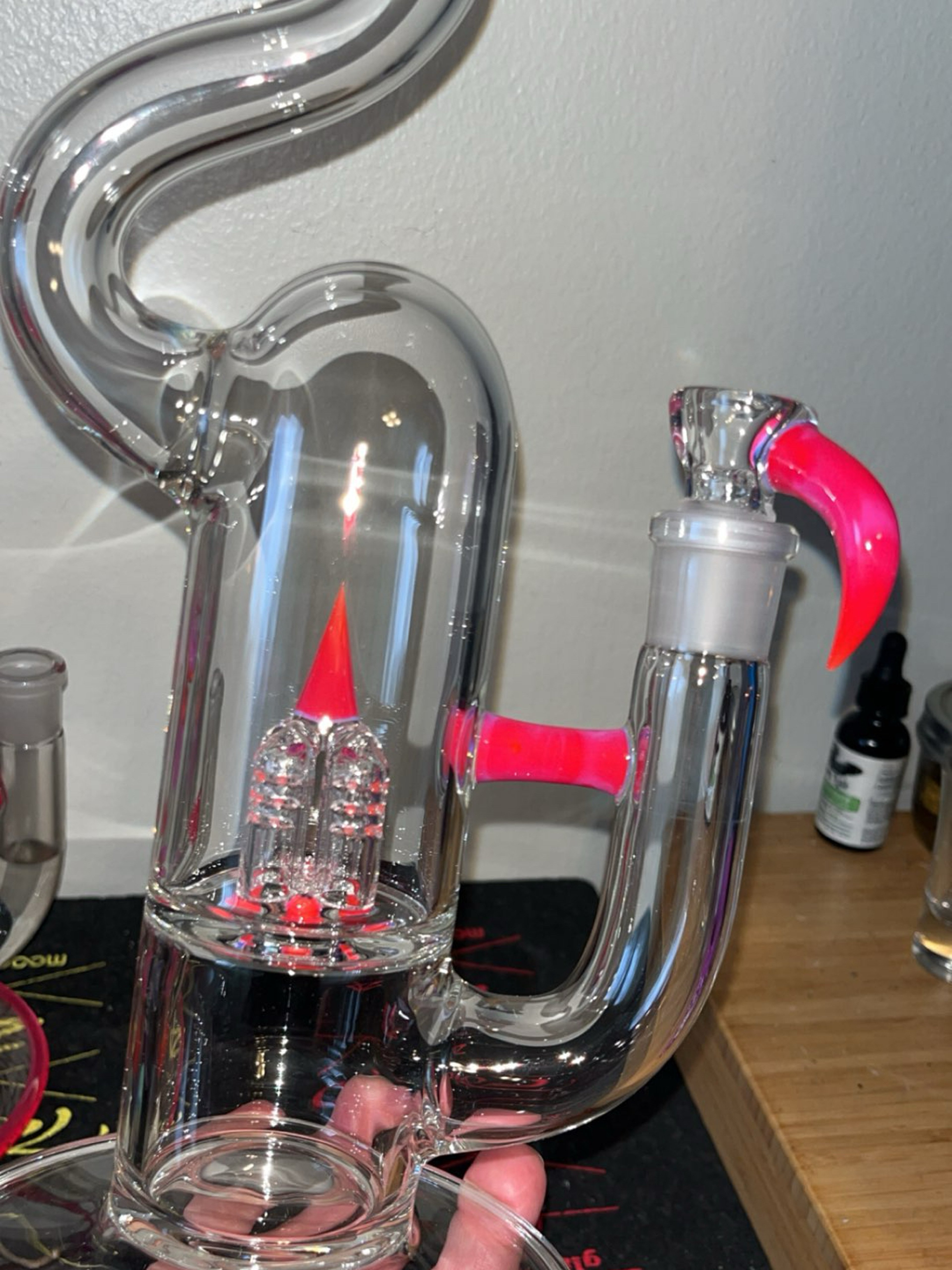 Preview pic of Sovereignty Natty Neck Inv4 Pink Slyme over Poppy