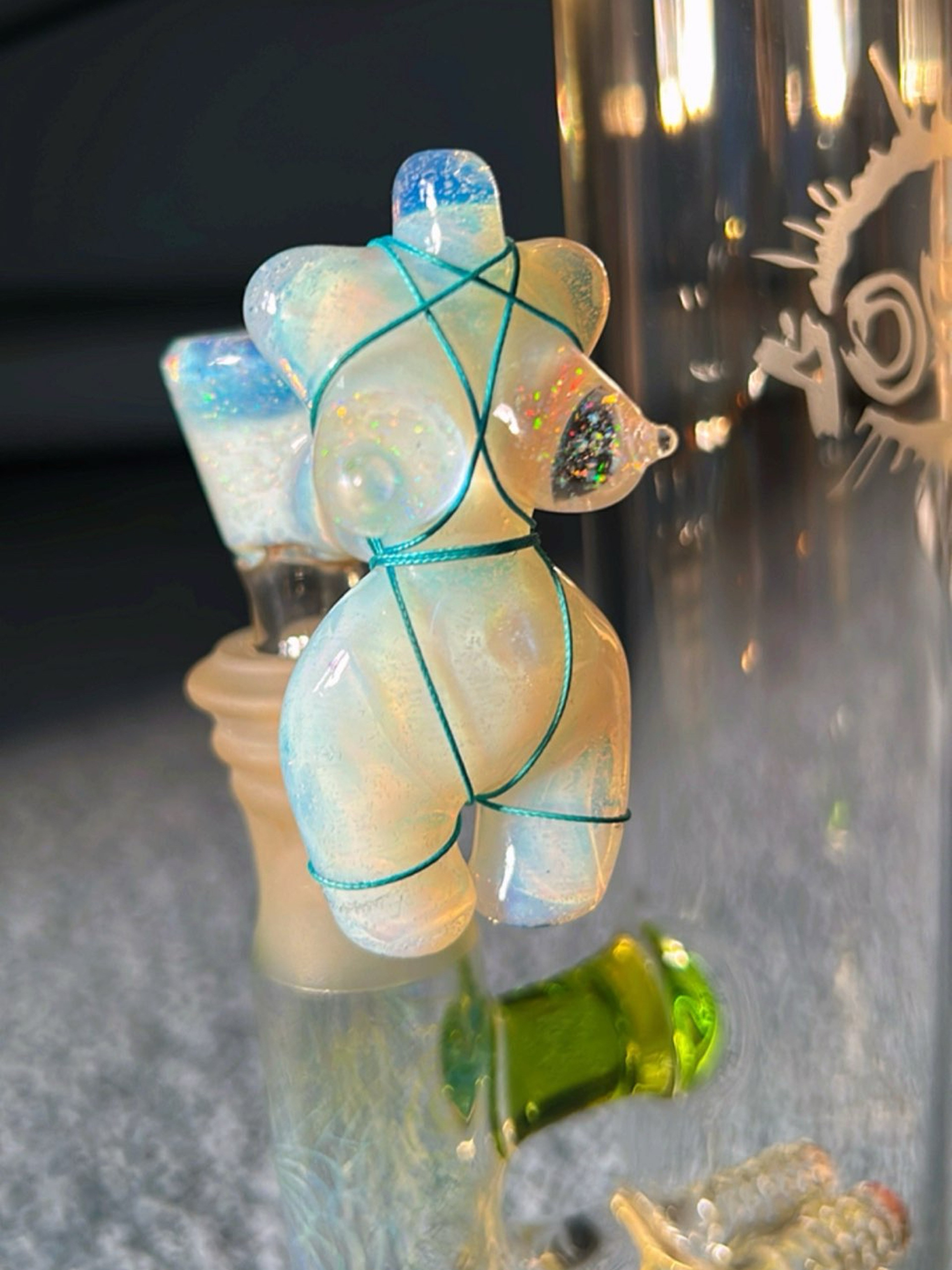 Preview pic of Becbec glass full babe slide