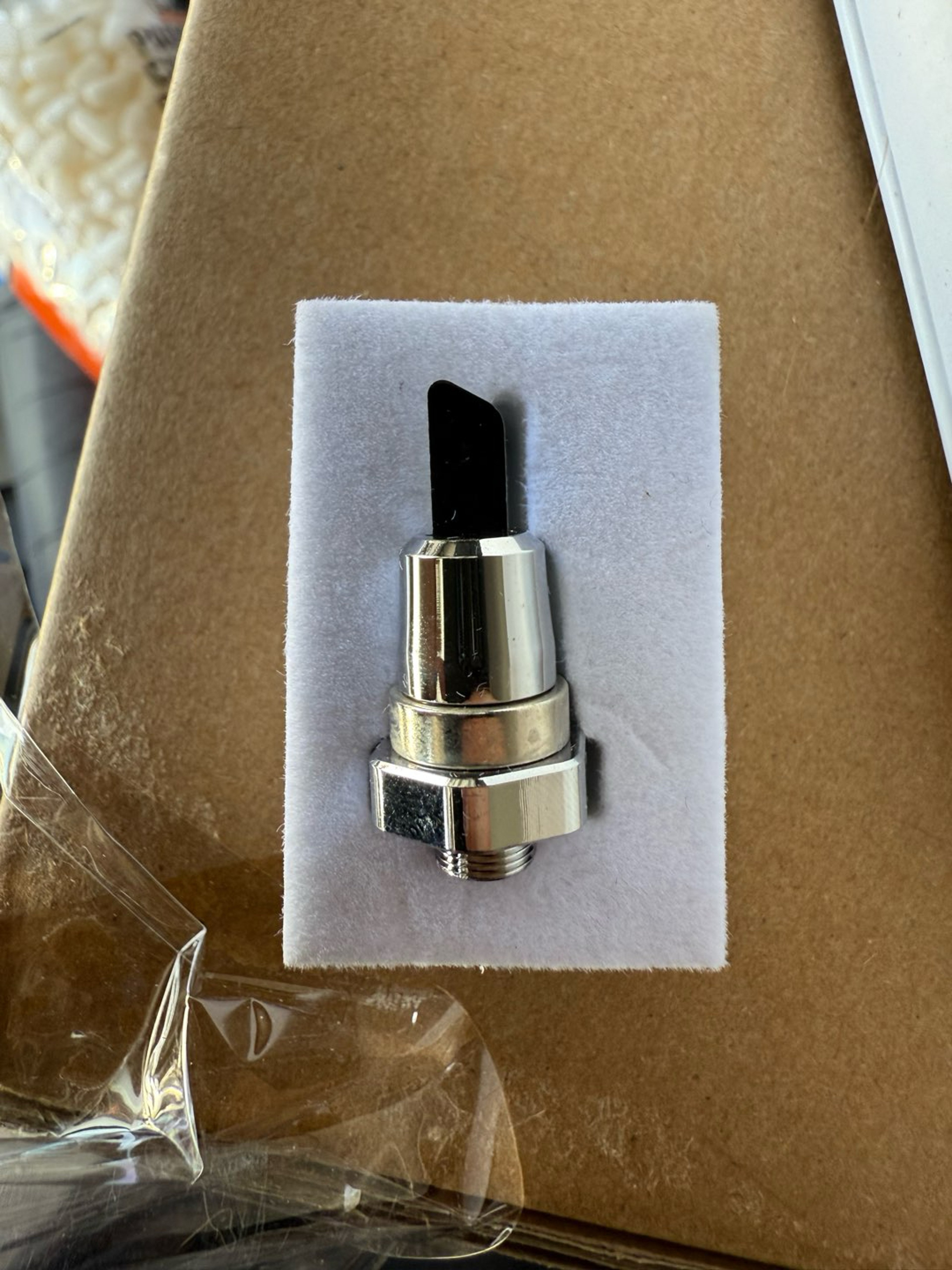 Preview pic of Strio Hot Blade 510 Thread