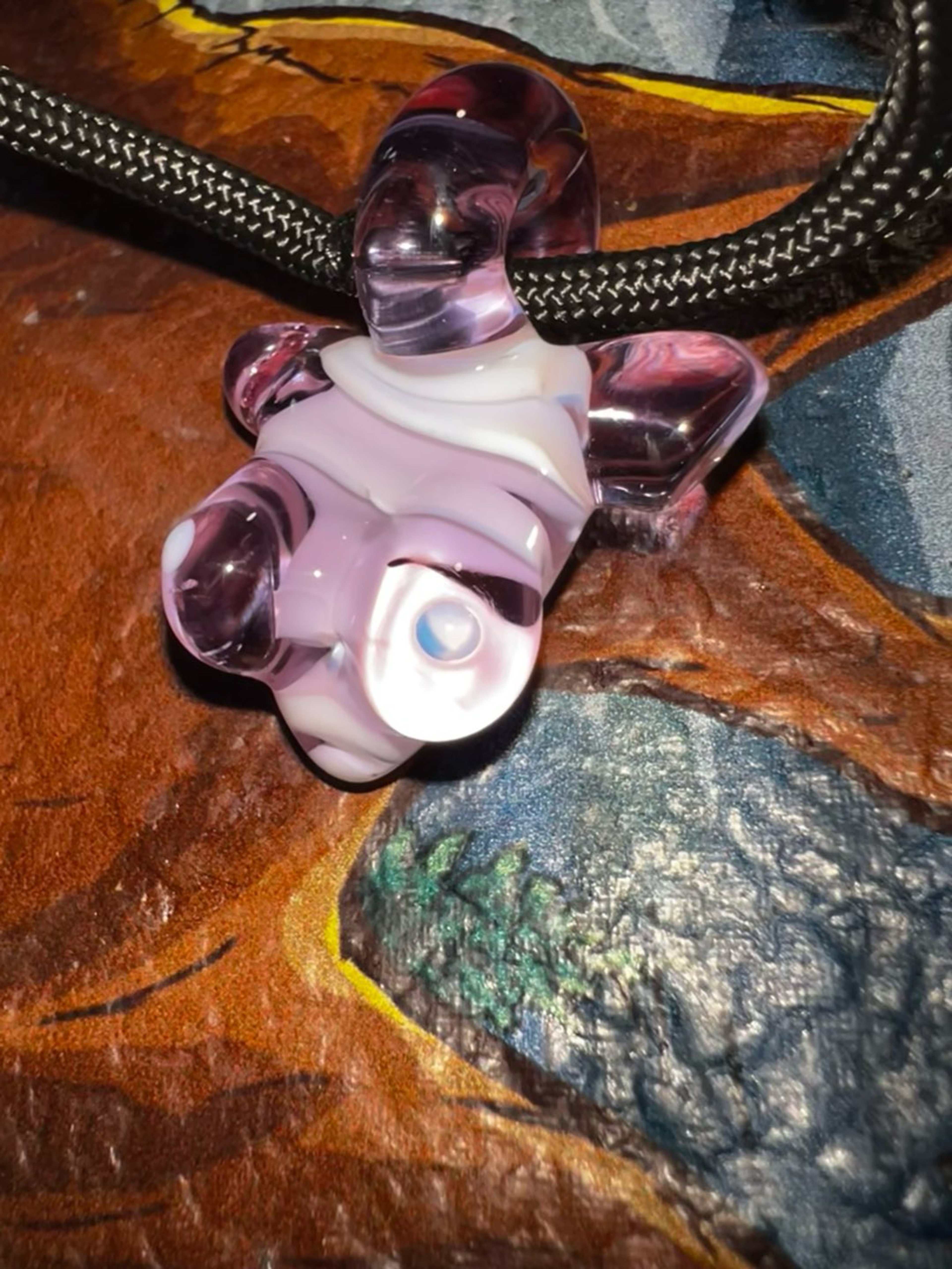 Pink with white swirl Bust image 0