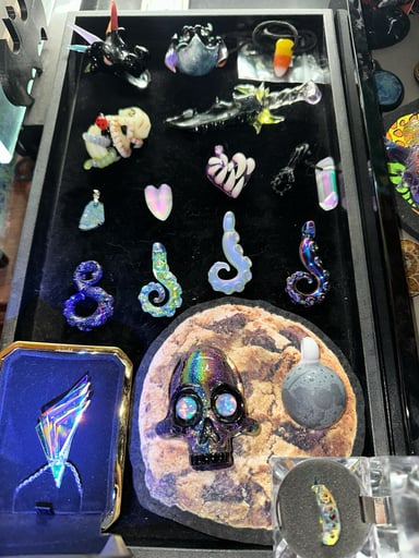 Preview pic of Pendant Collection