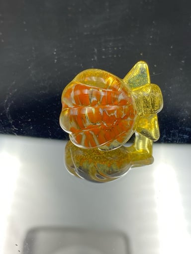 Preview pic of Zombri Clam Shell Pendy