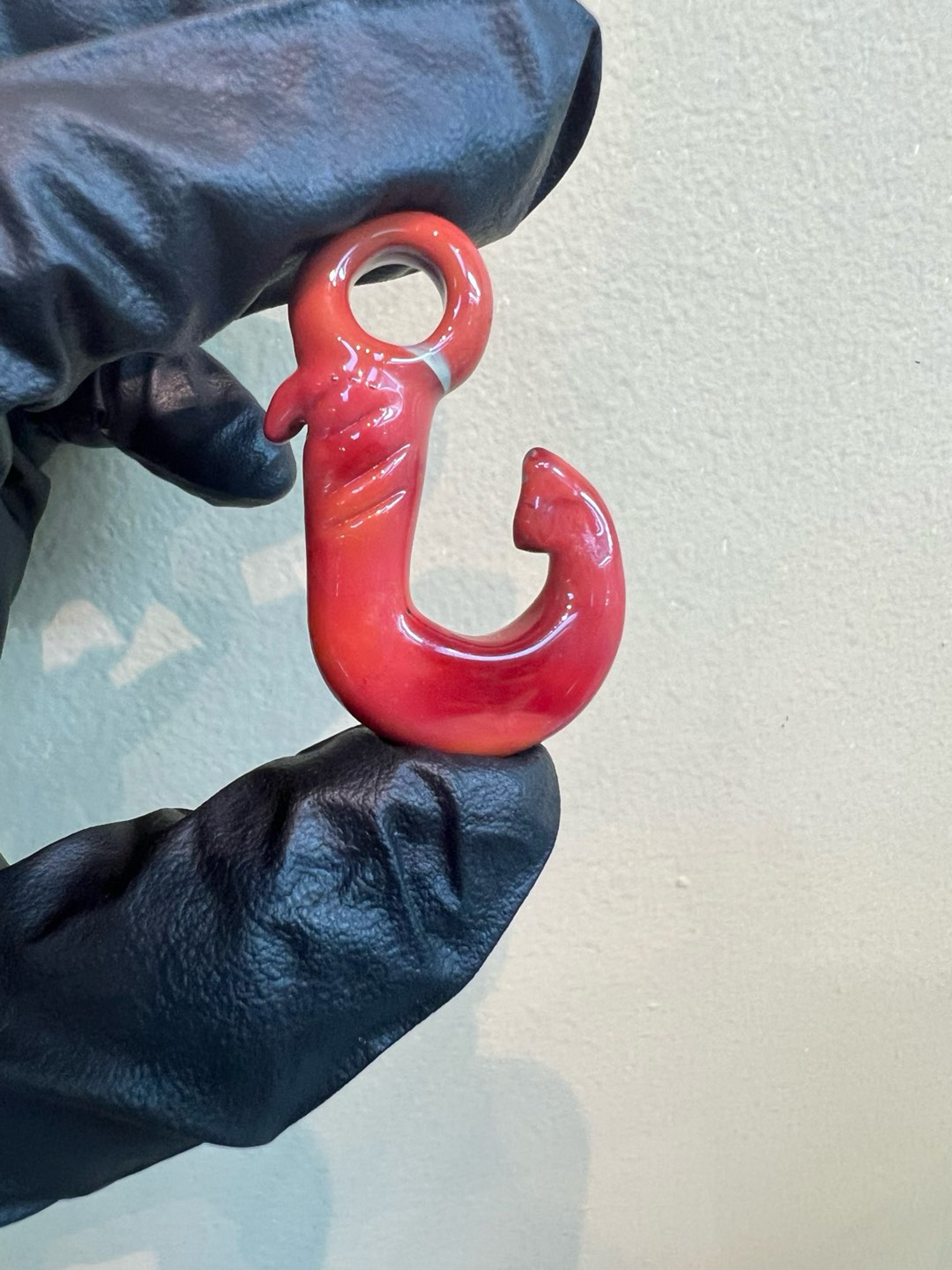 Preview pic of Kerm Fishhook Pendy