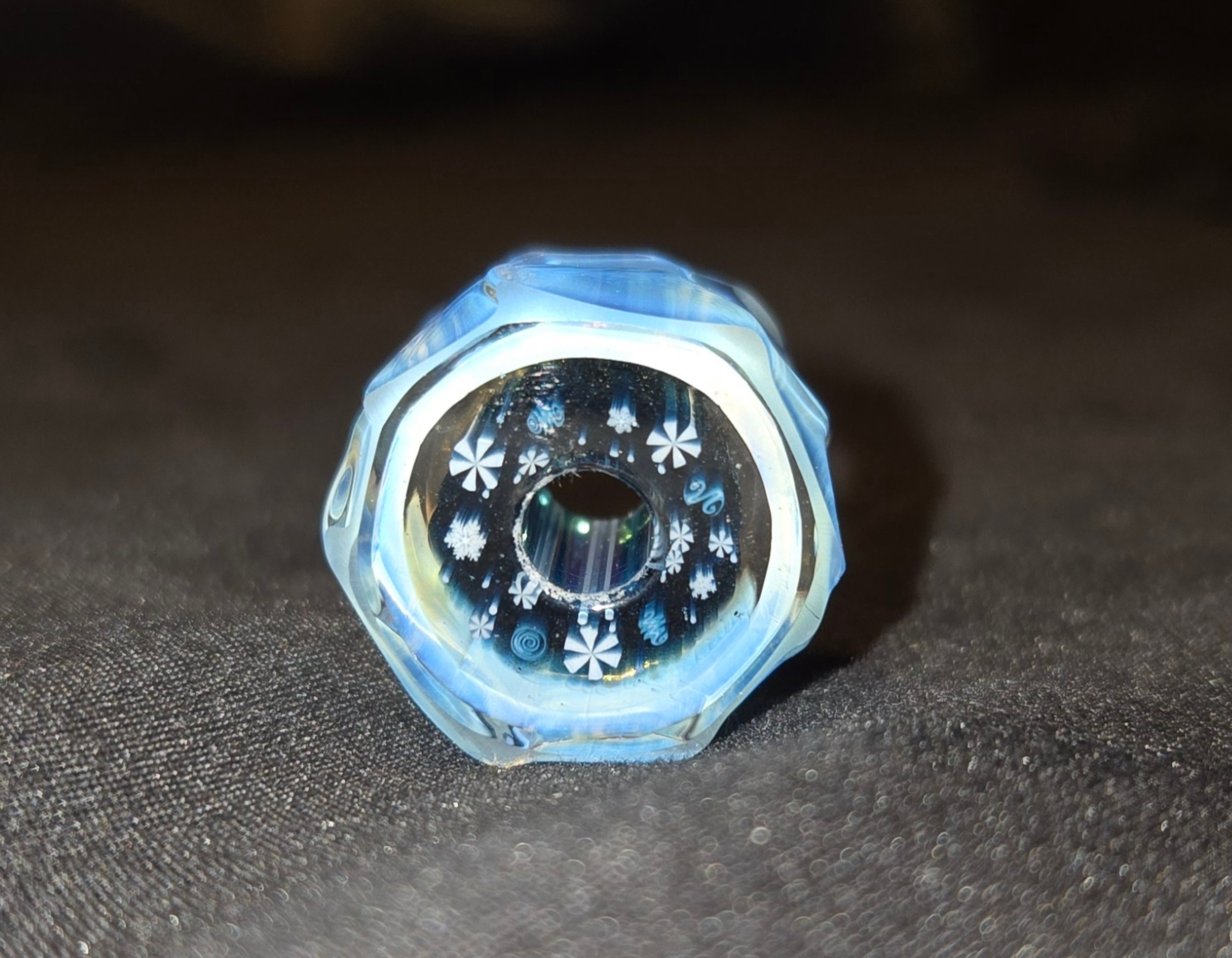 Preview pic of Chakaglass Blizzard Bead