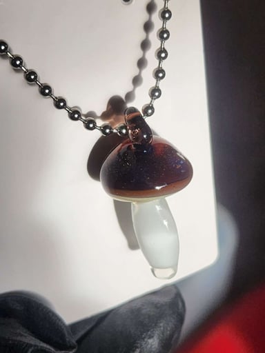 Preview pic of Mushroom pendant