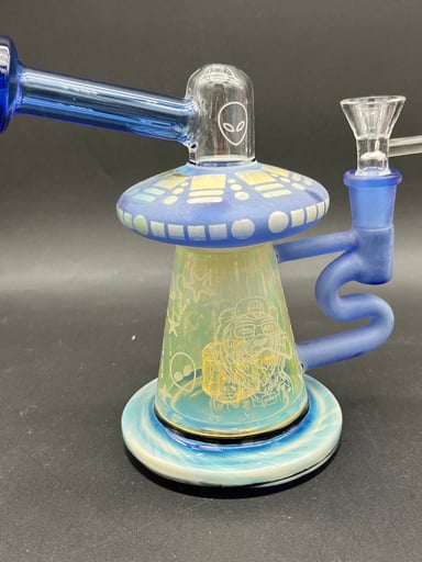 Preview pic of FUMED UFO ABDUCTION BONG / RIG