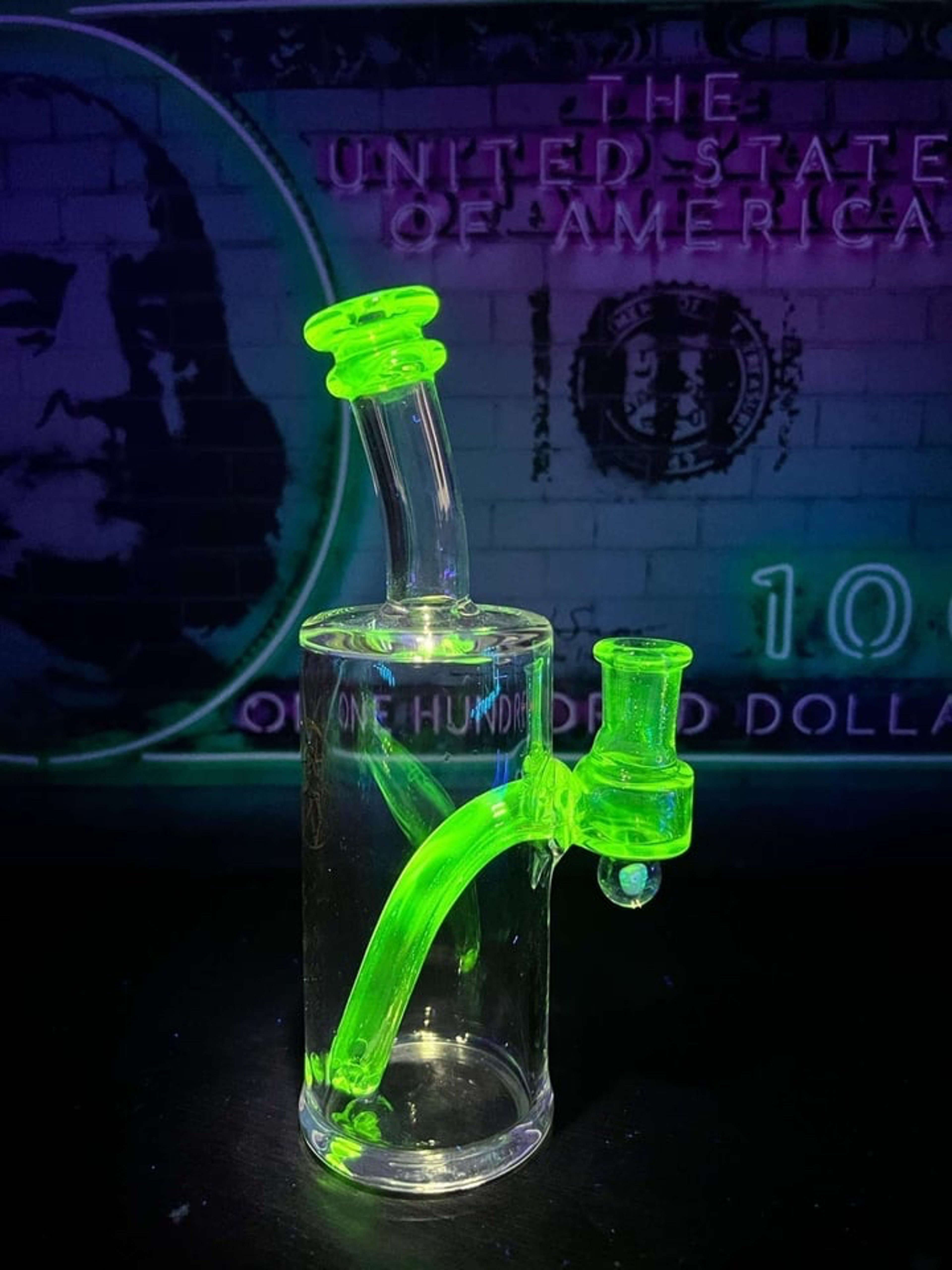 Preview pic of Illumanti UV Banger Hanger