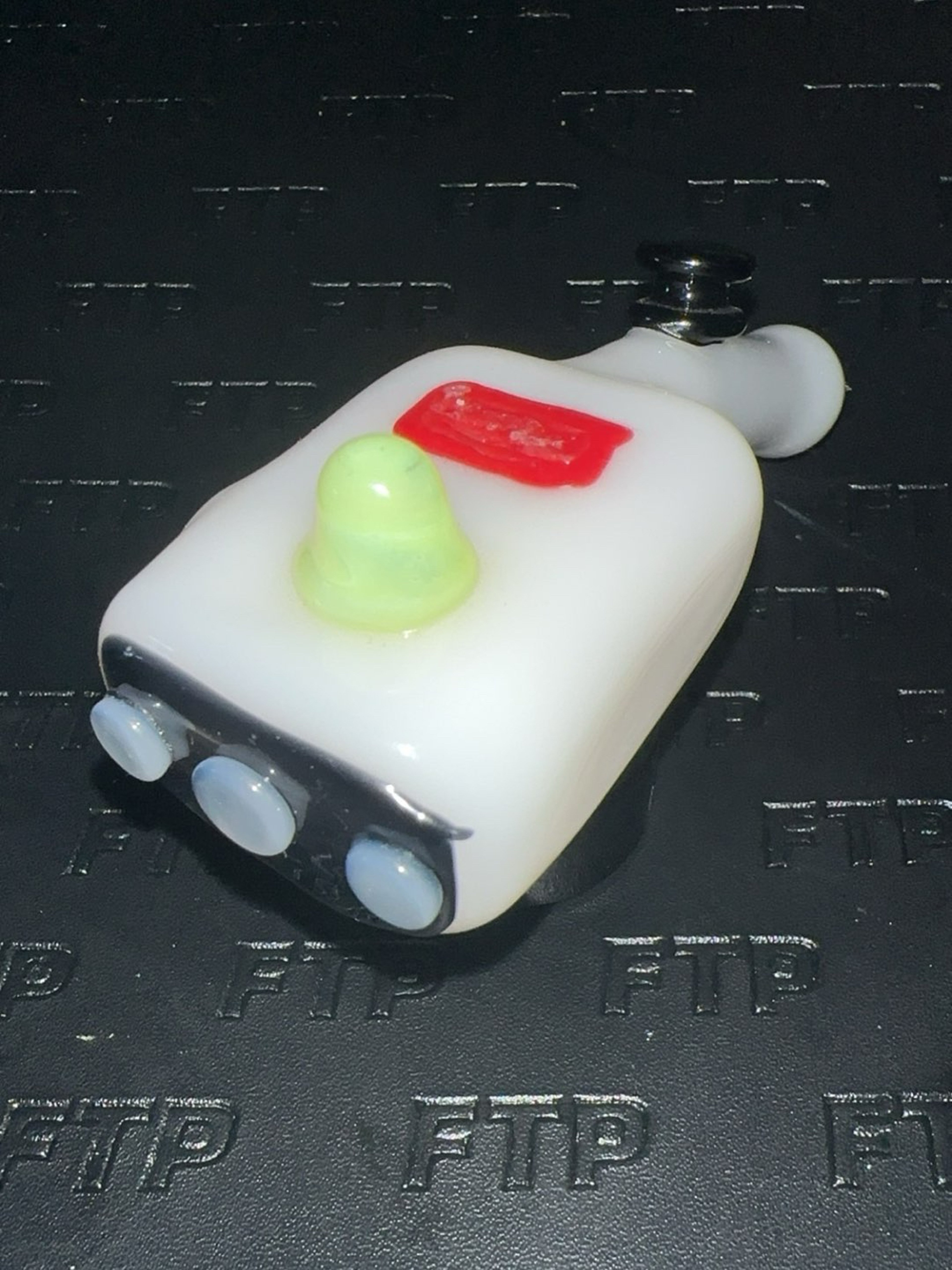 Rick and Morty portal gun pipe image 0