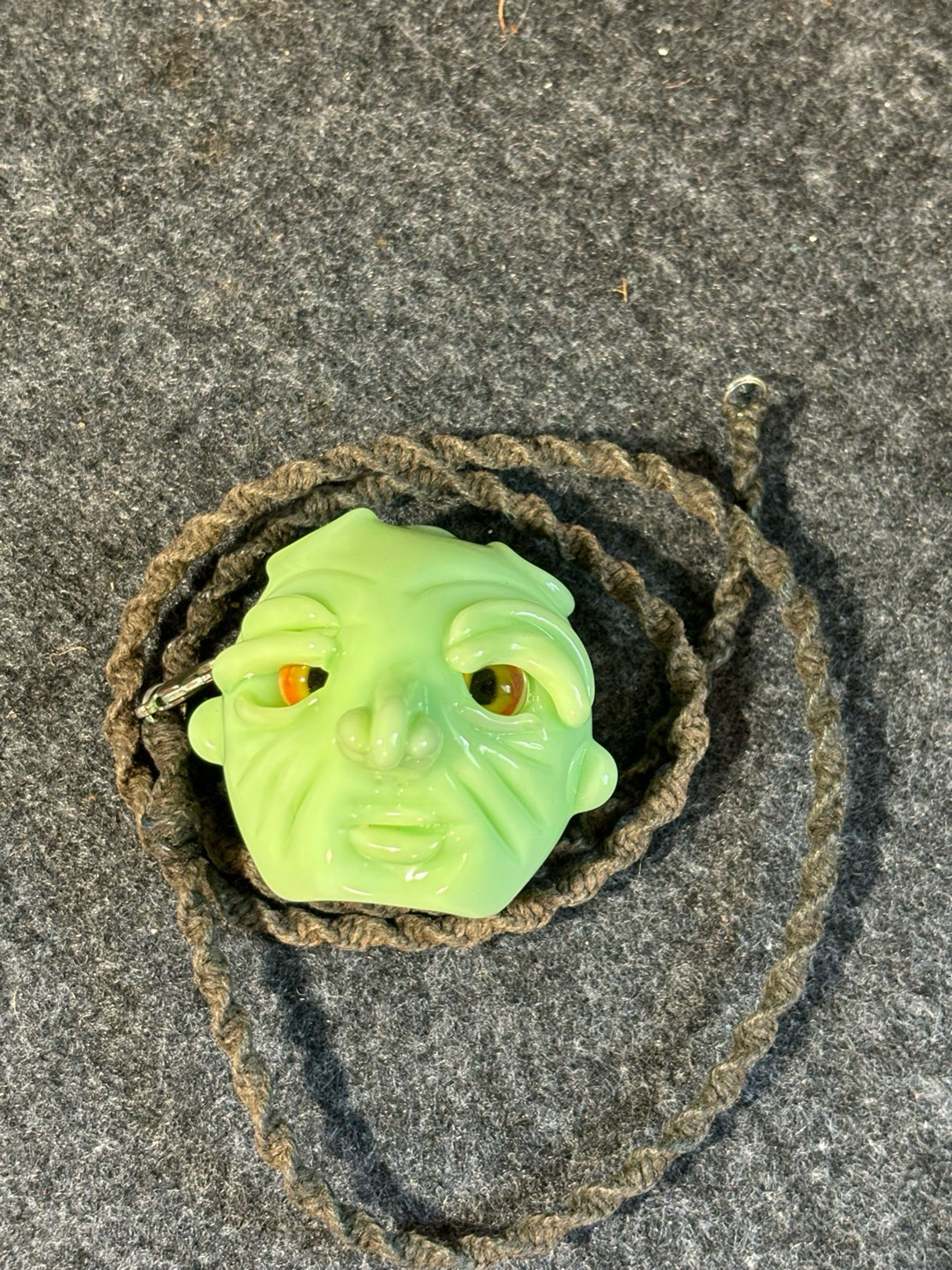 Preview pic of Chronic Glass Millie Head Pendy with 24” lace