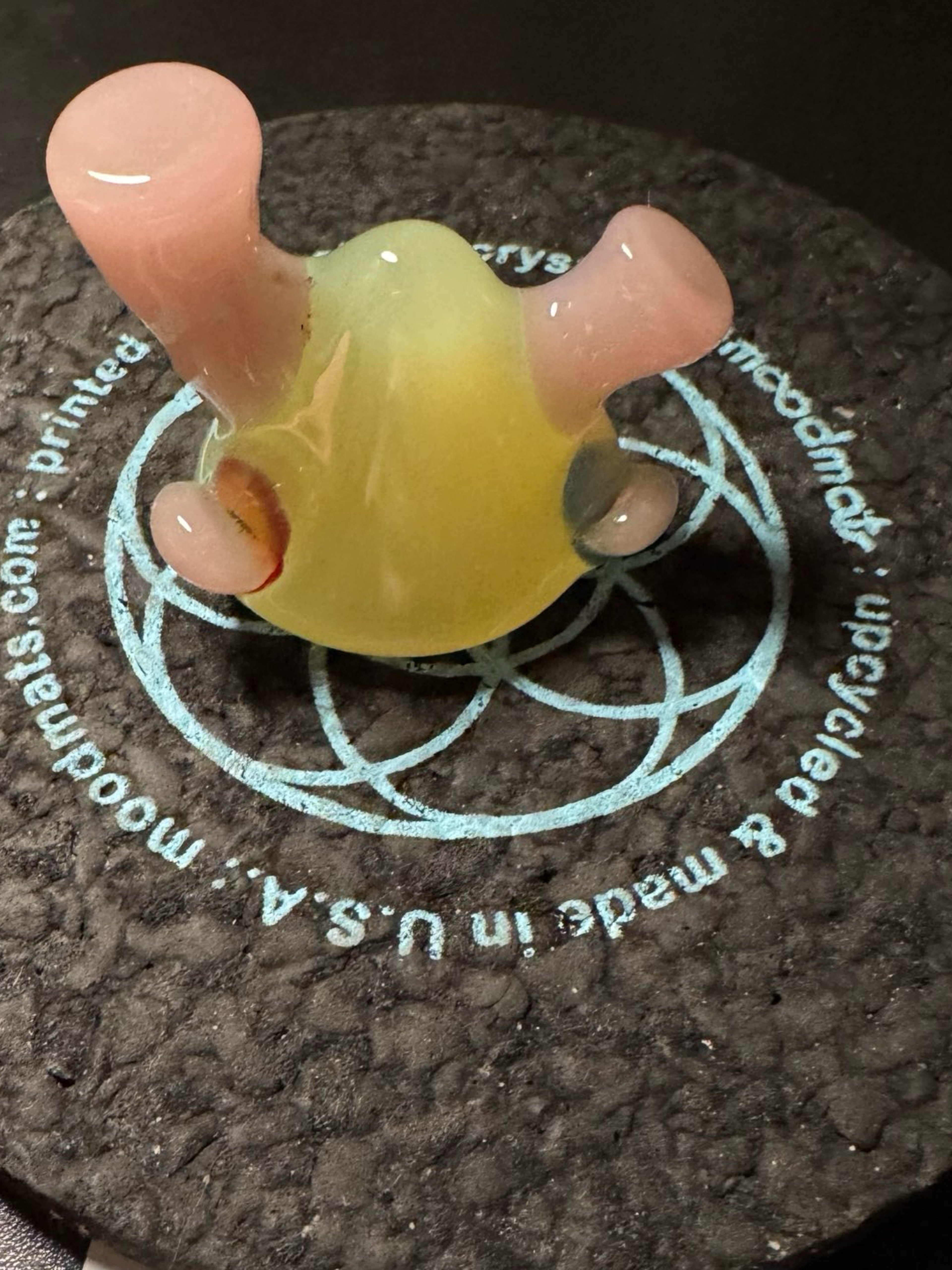 Preview pic of 2021 Lerk full size CFL head pendant