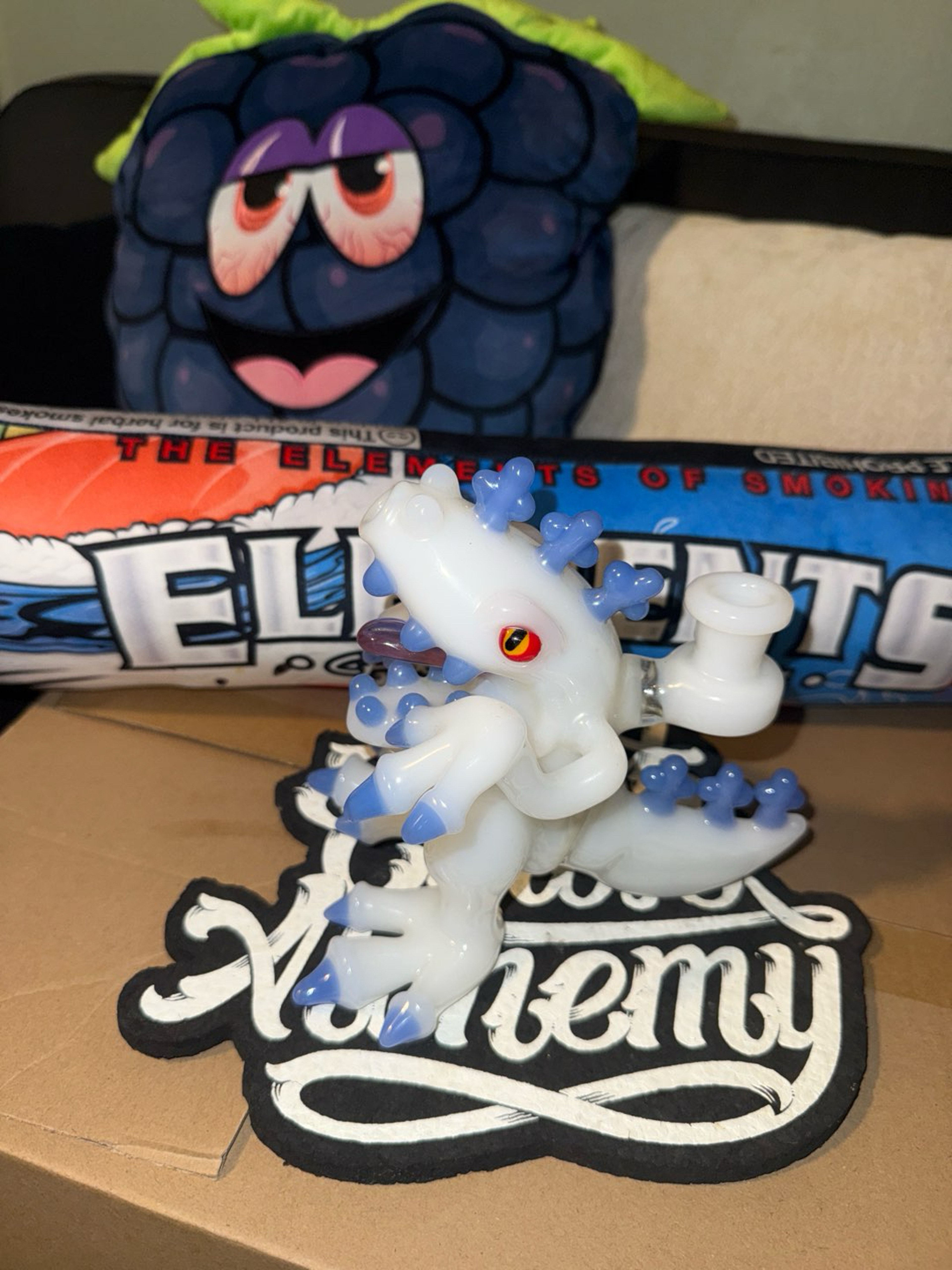 Preview pic of Chronic Glass Reptar Blue and White