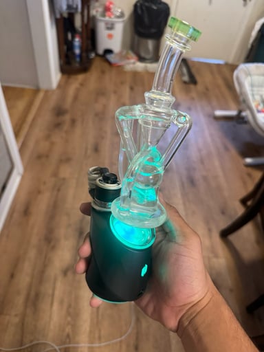Preview pic of Puffco peak pro v1 recycler