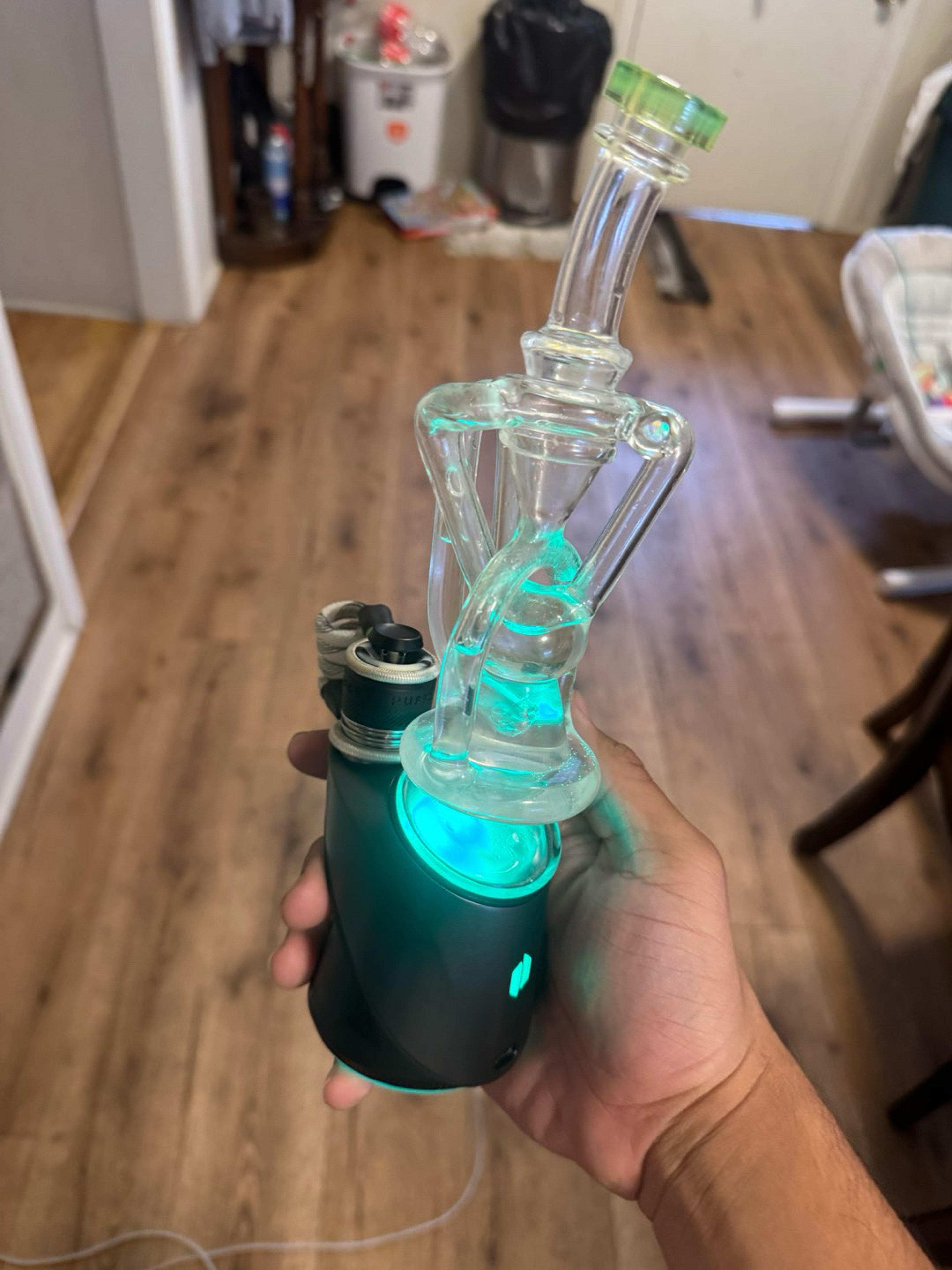 Preview pic of Puffco peak pro v1 recycler