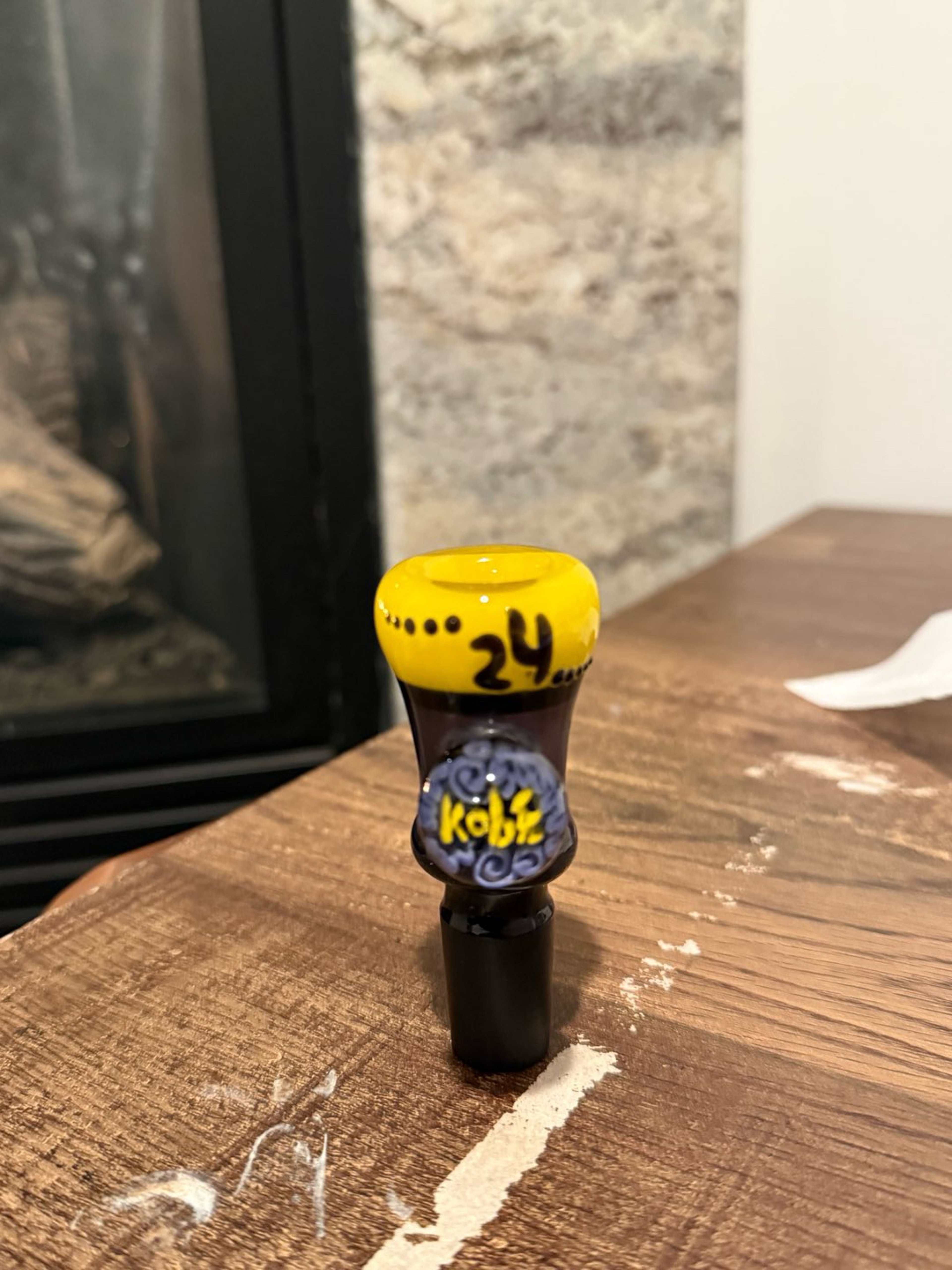 Preview pic of Goldman glass custom Kobe tribute 18mm bowl piece