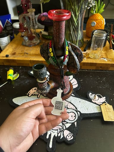 Preview pic of Cheech Glass