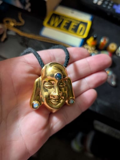 Preview pic of Gold Head Pendant