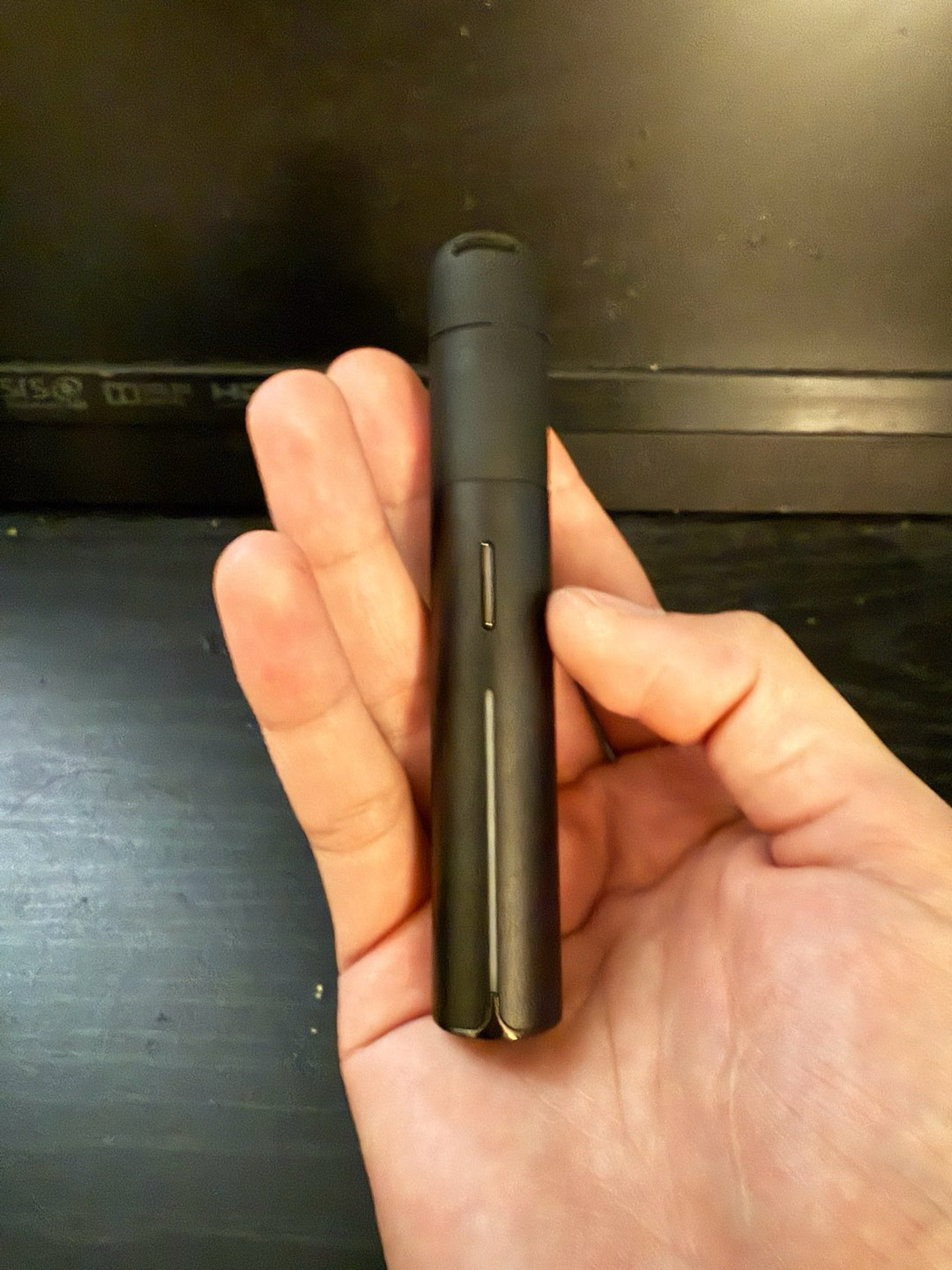 Preview pic of Puffco Pivot