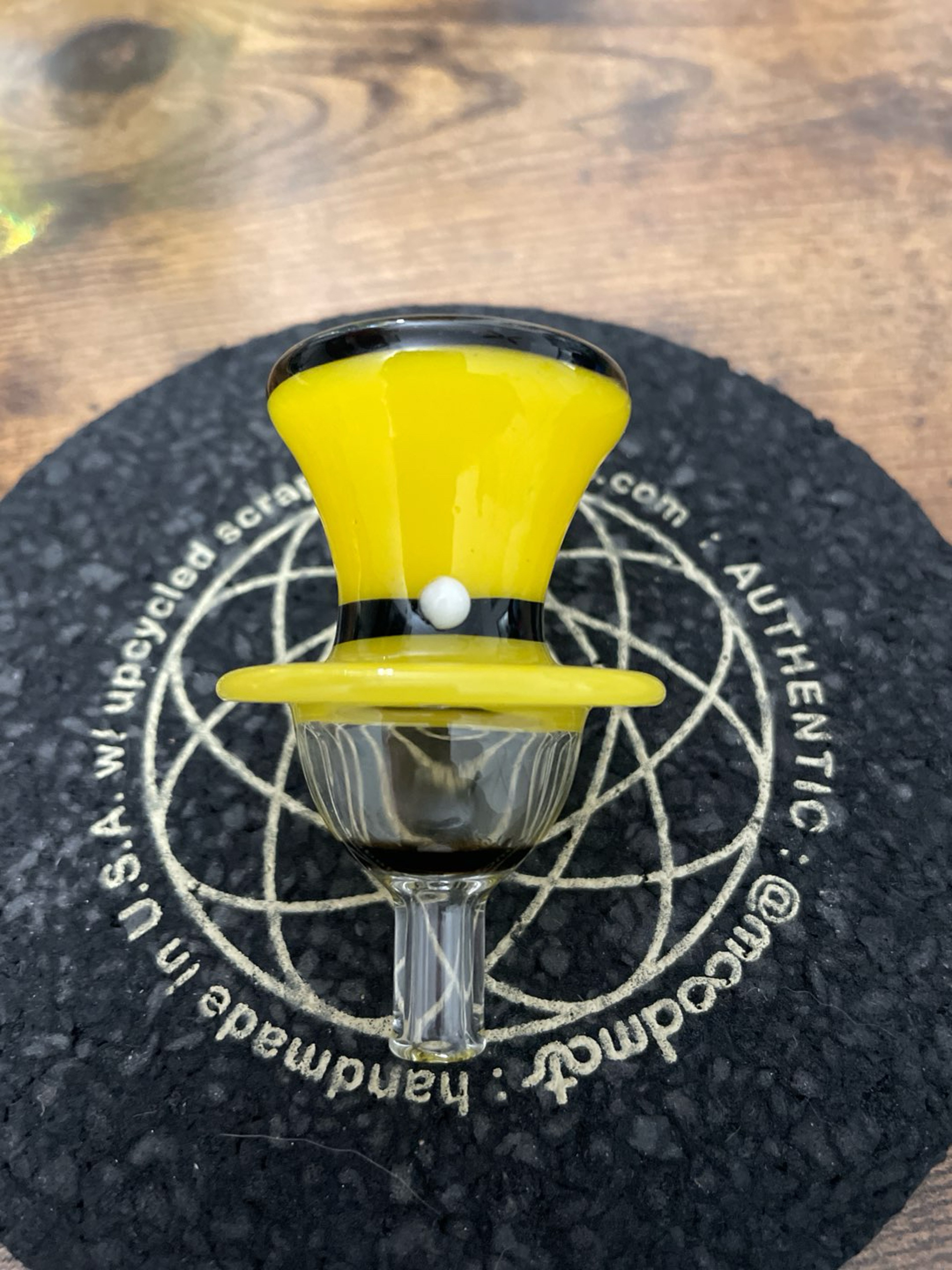Preview pic of Yellow Slugworth tophat bubble cap