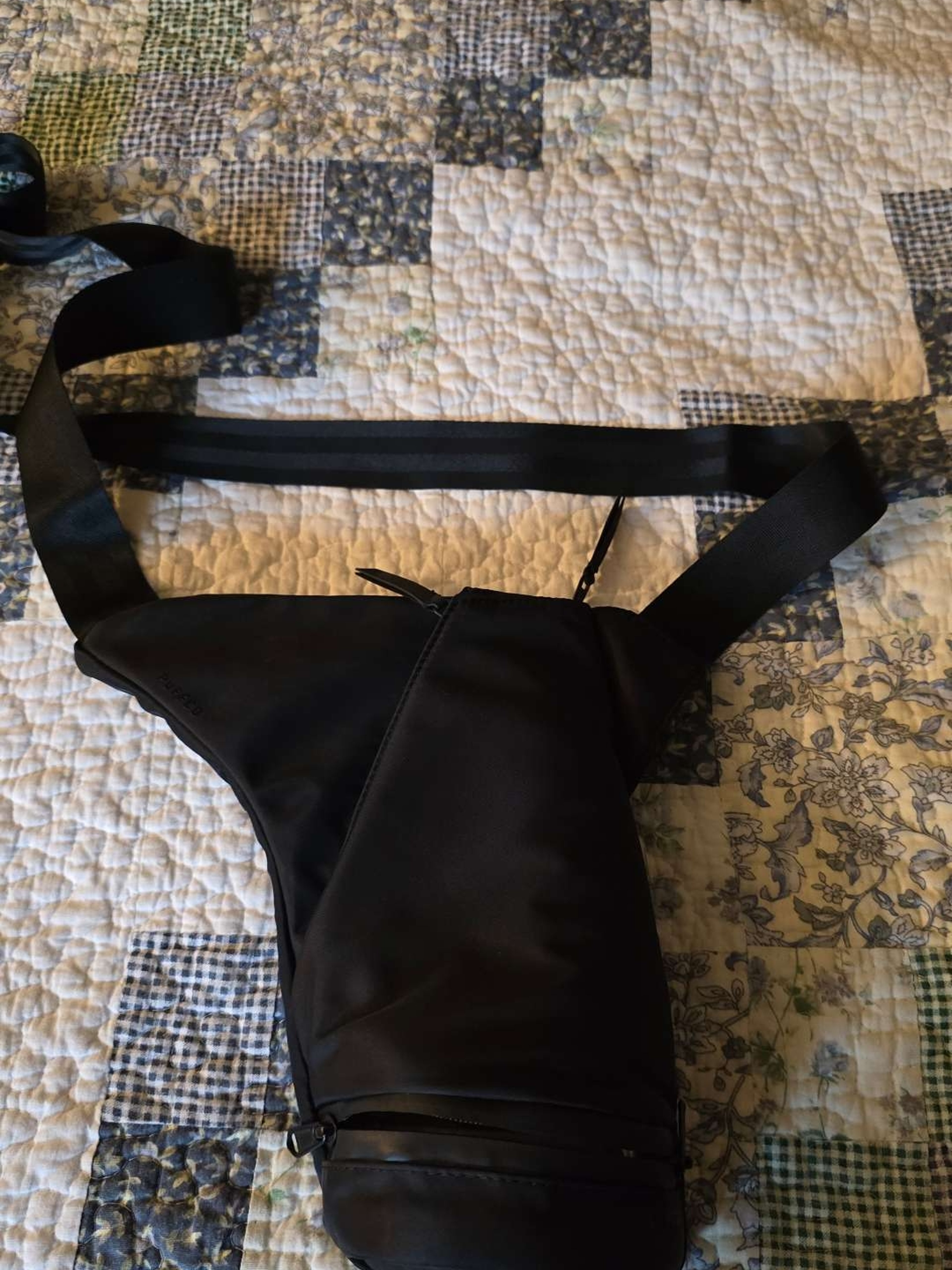 Preview pic of Puffco Journey Bag