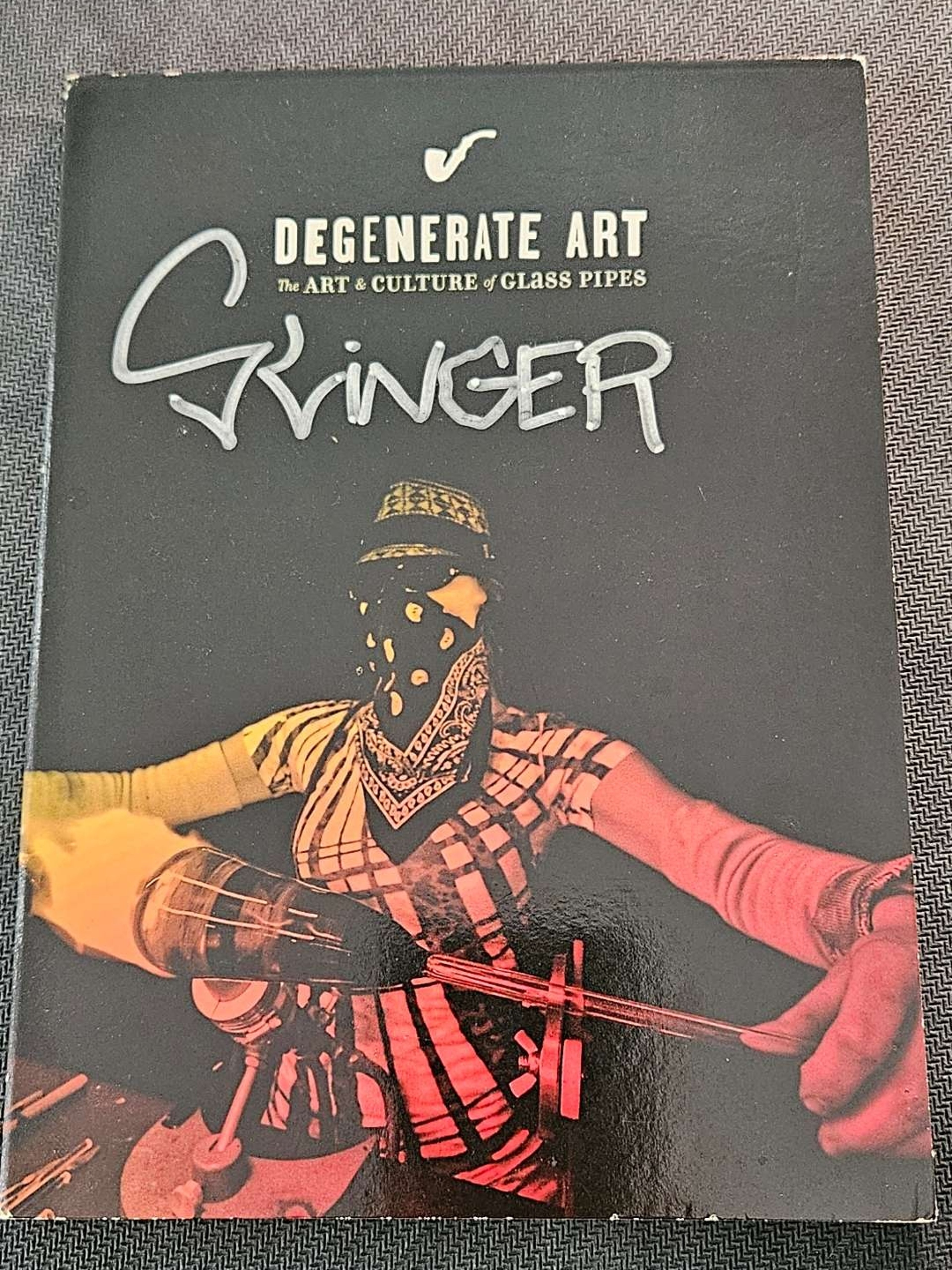 Preview pic of Slinger signed dvd