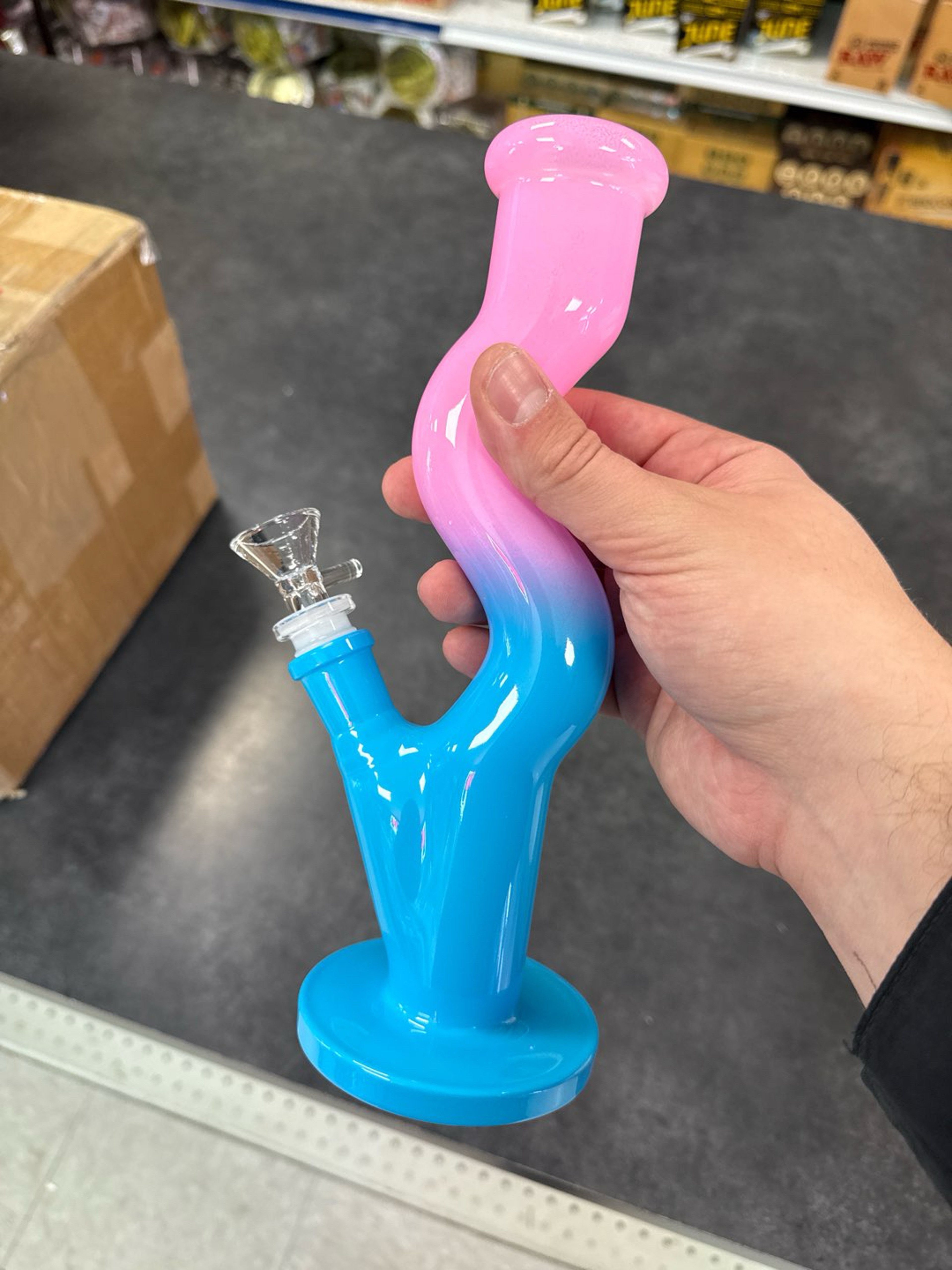 Preview pic of Curvy Bong
