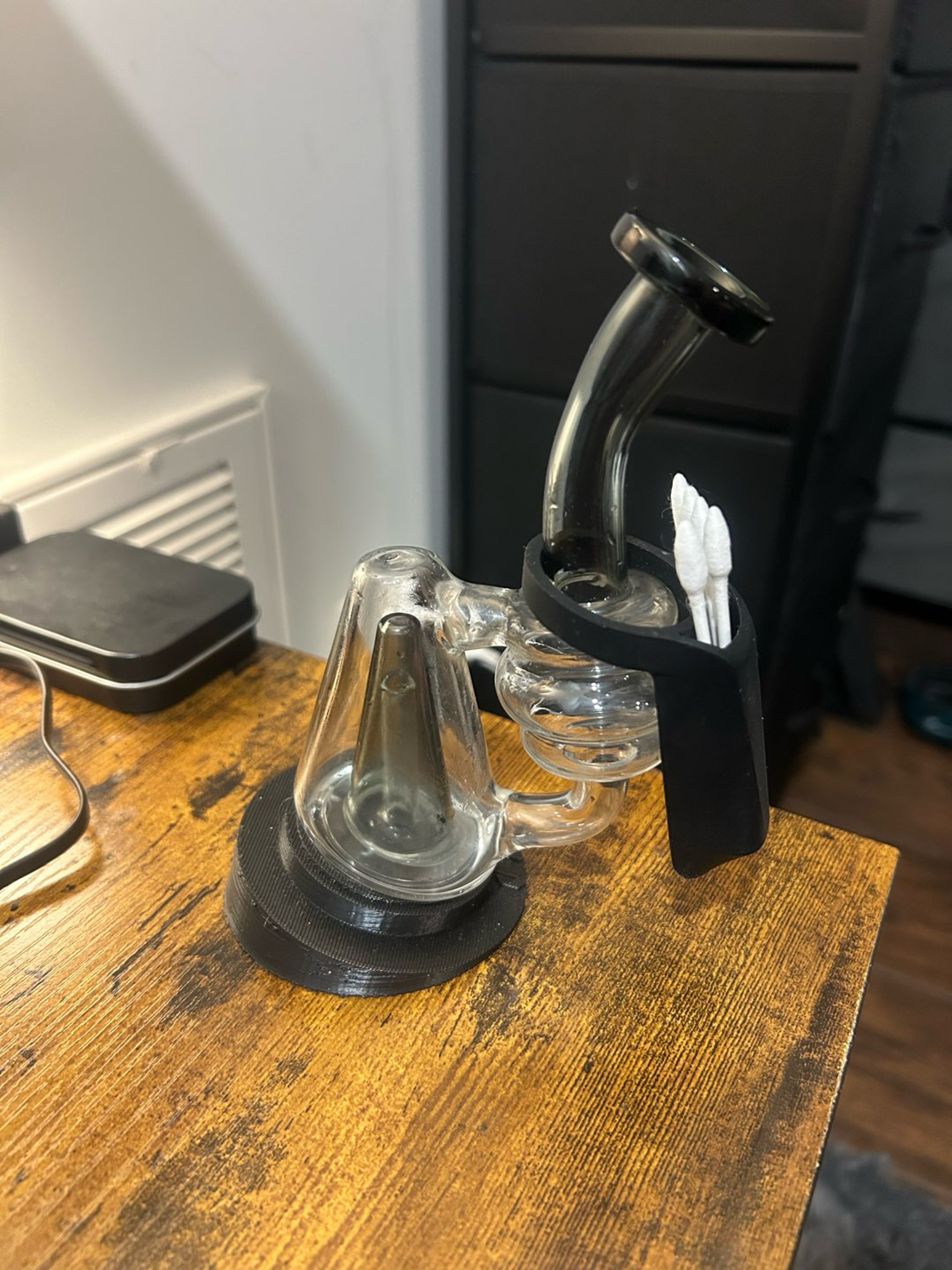 Preview pic of Puffco splashgaurd topper w/included base and backpack