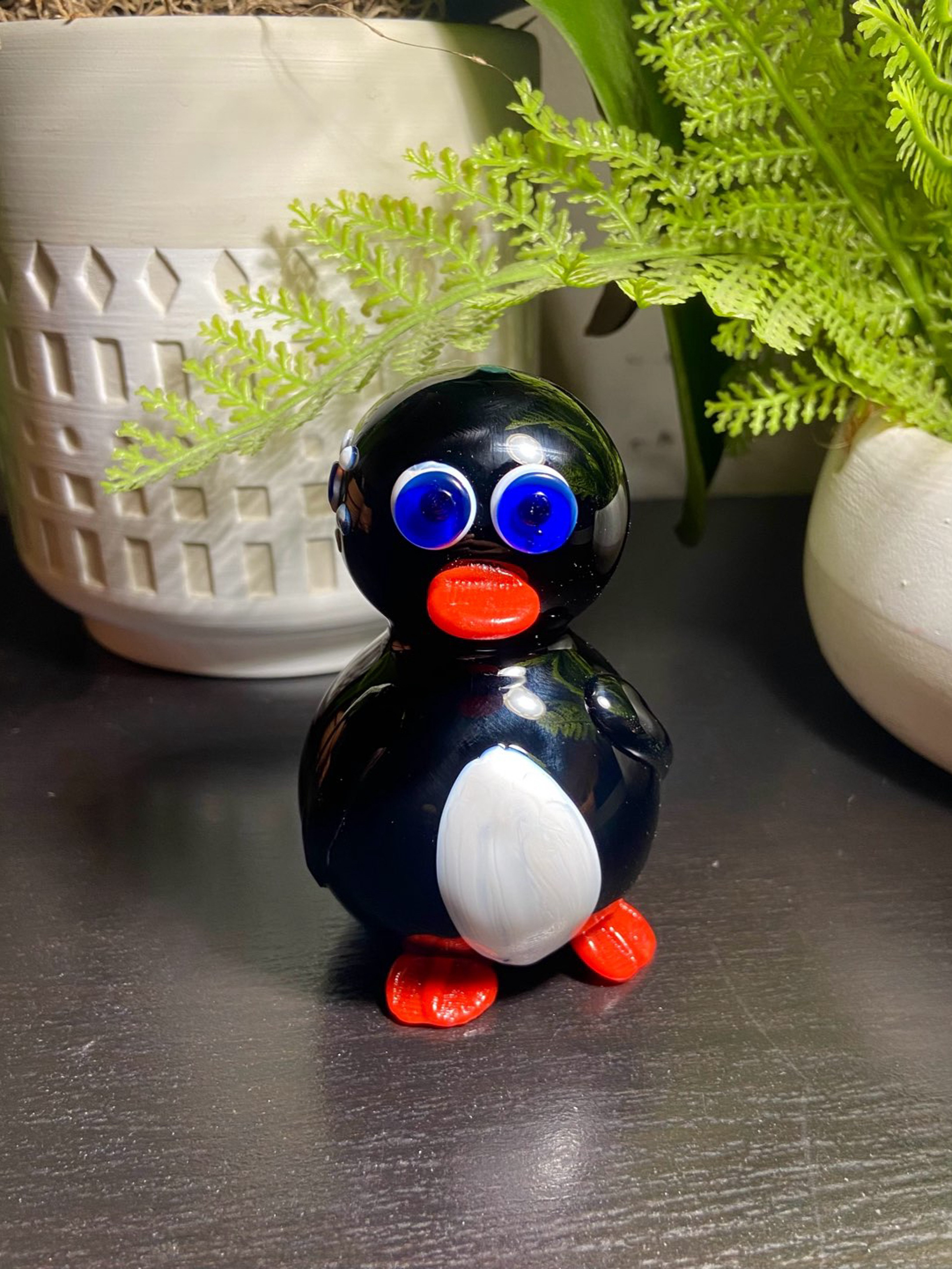 Preview pic of Penguin Glass Pipe