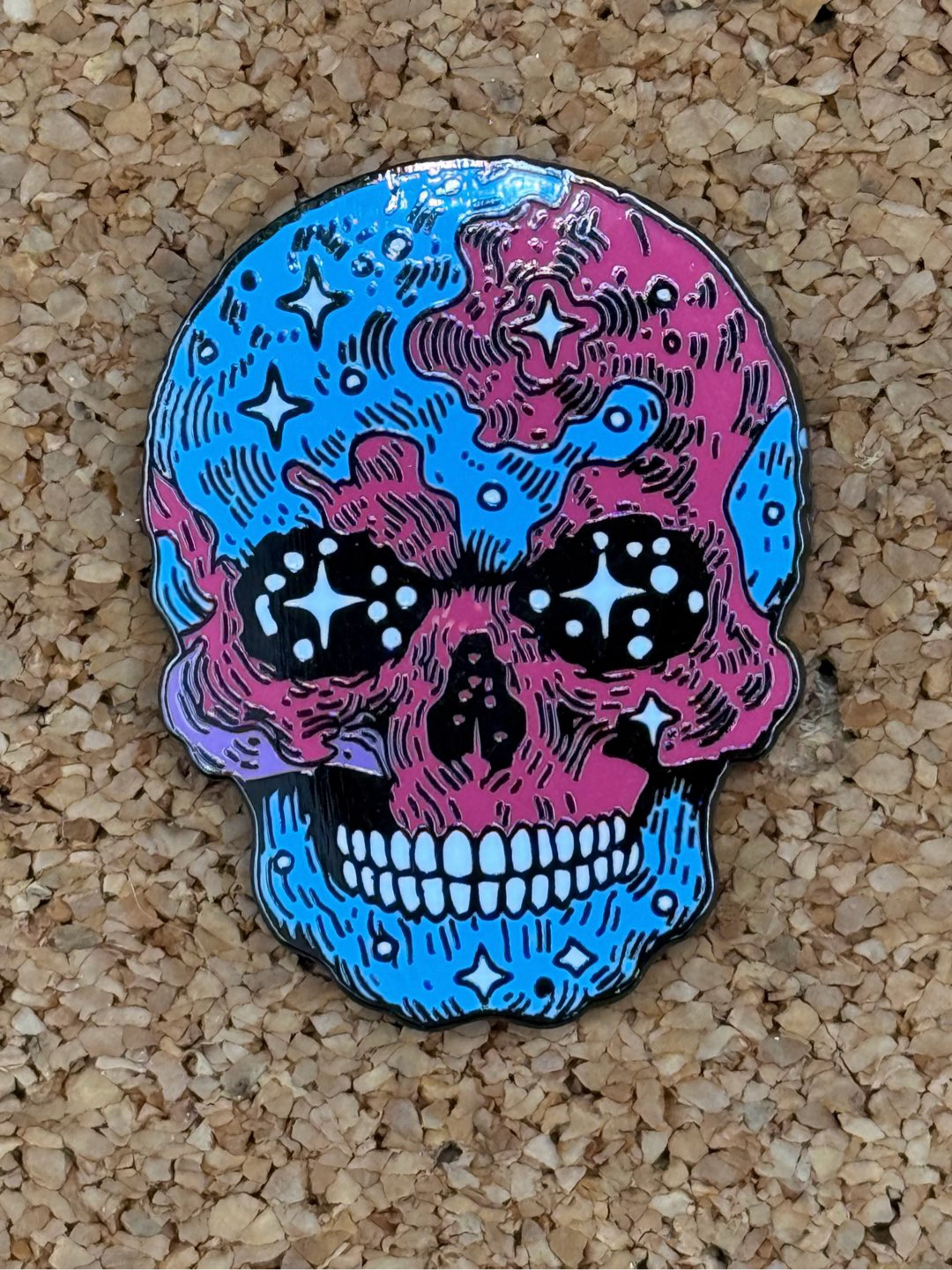 Preview pic of Cosmic skull pin