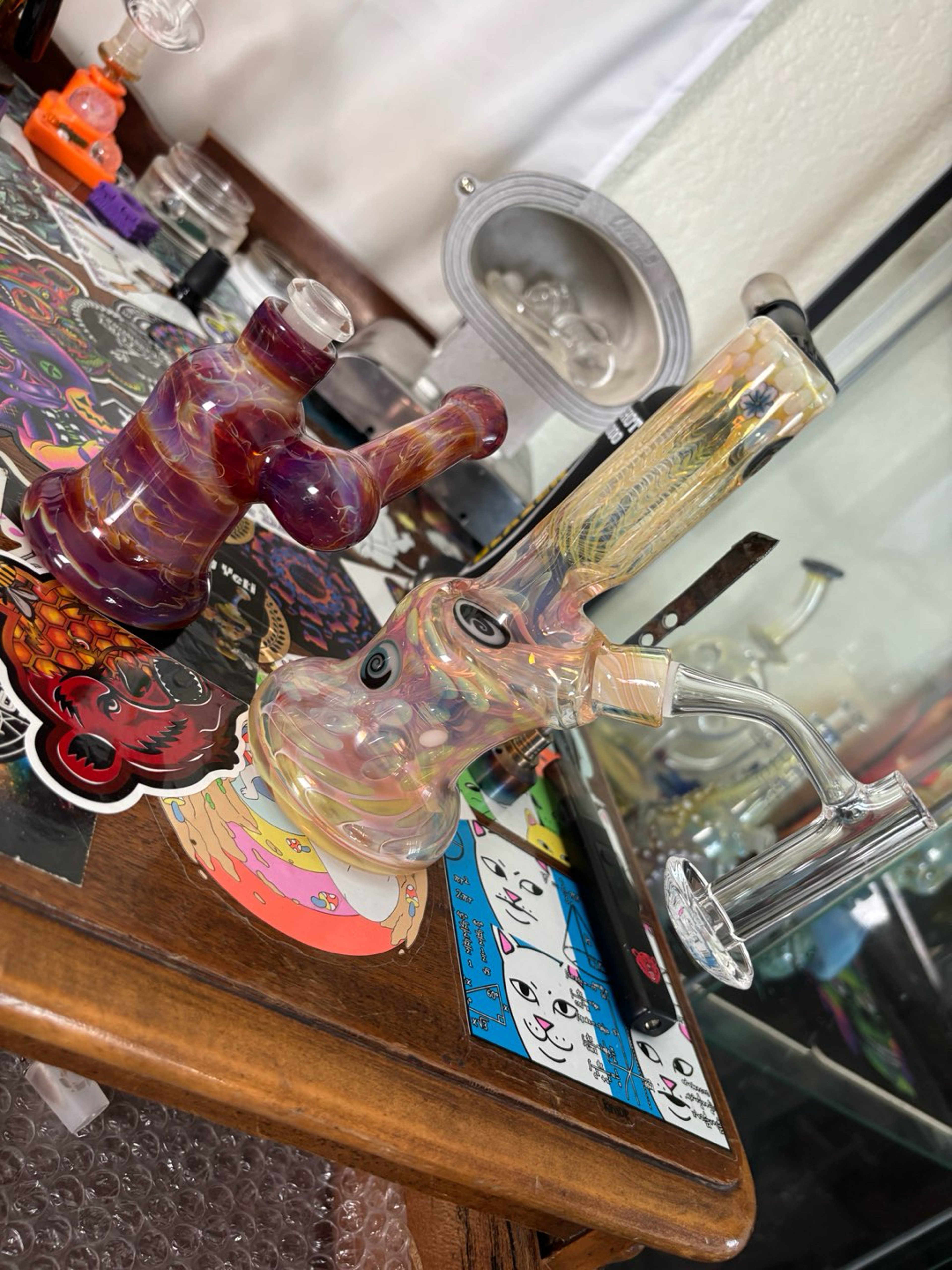 Preview pic of Tombstoned Glass Rig + Bangers