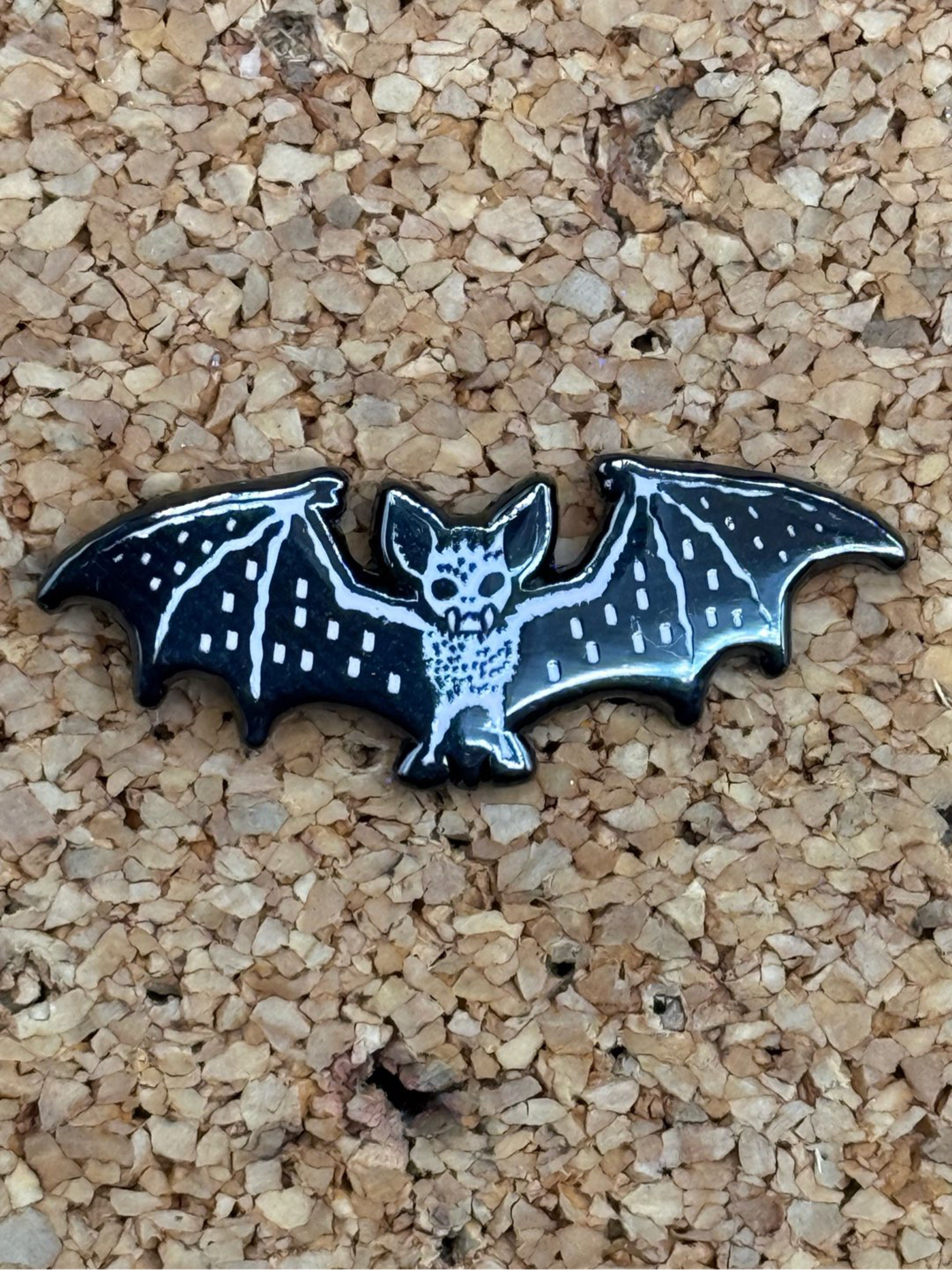 Preview pic of Bat pin