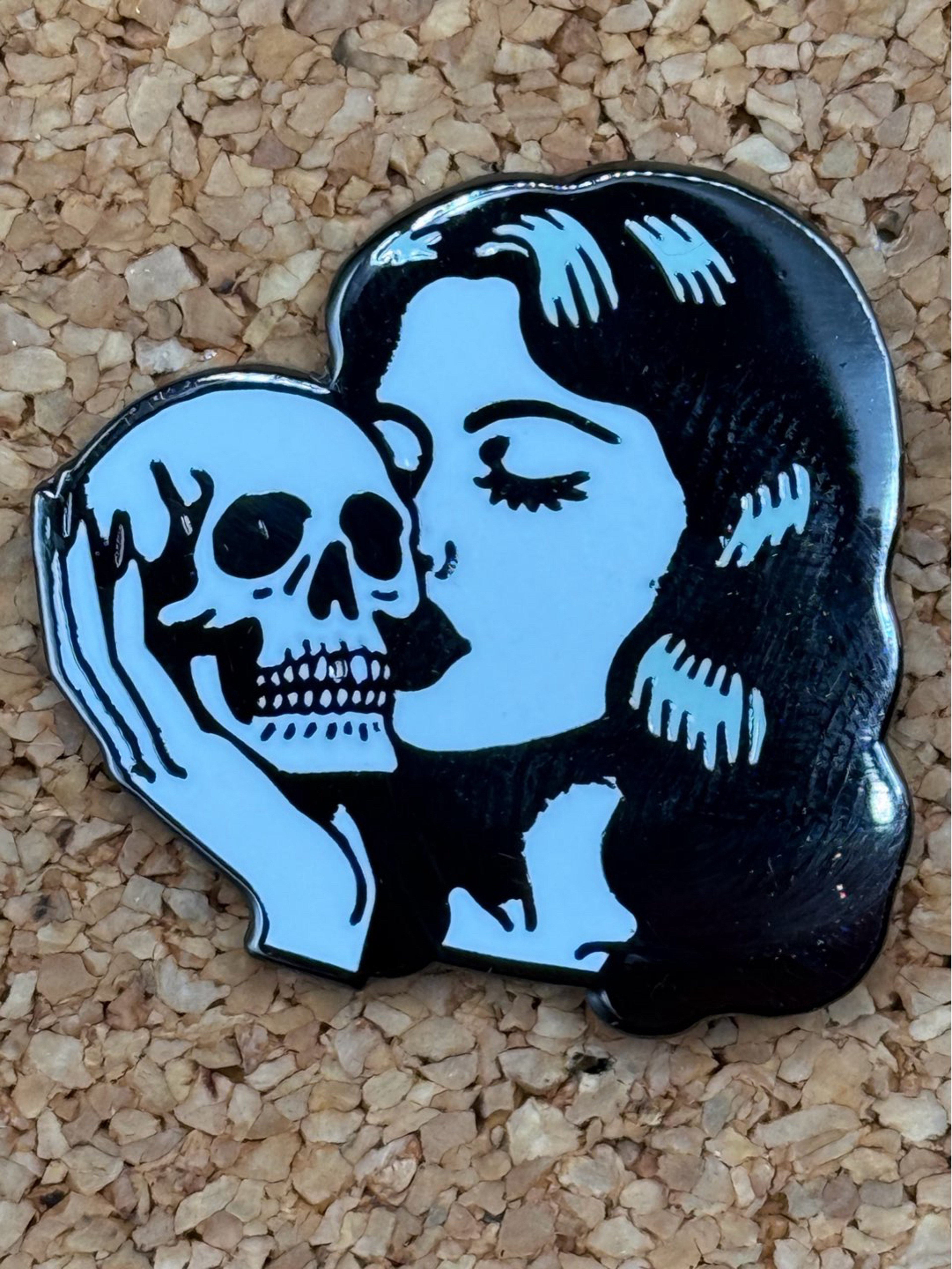 Preview pic of Woman skull pin