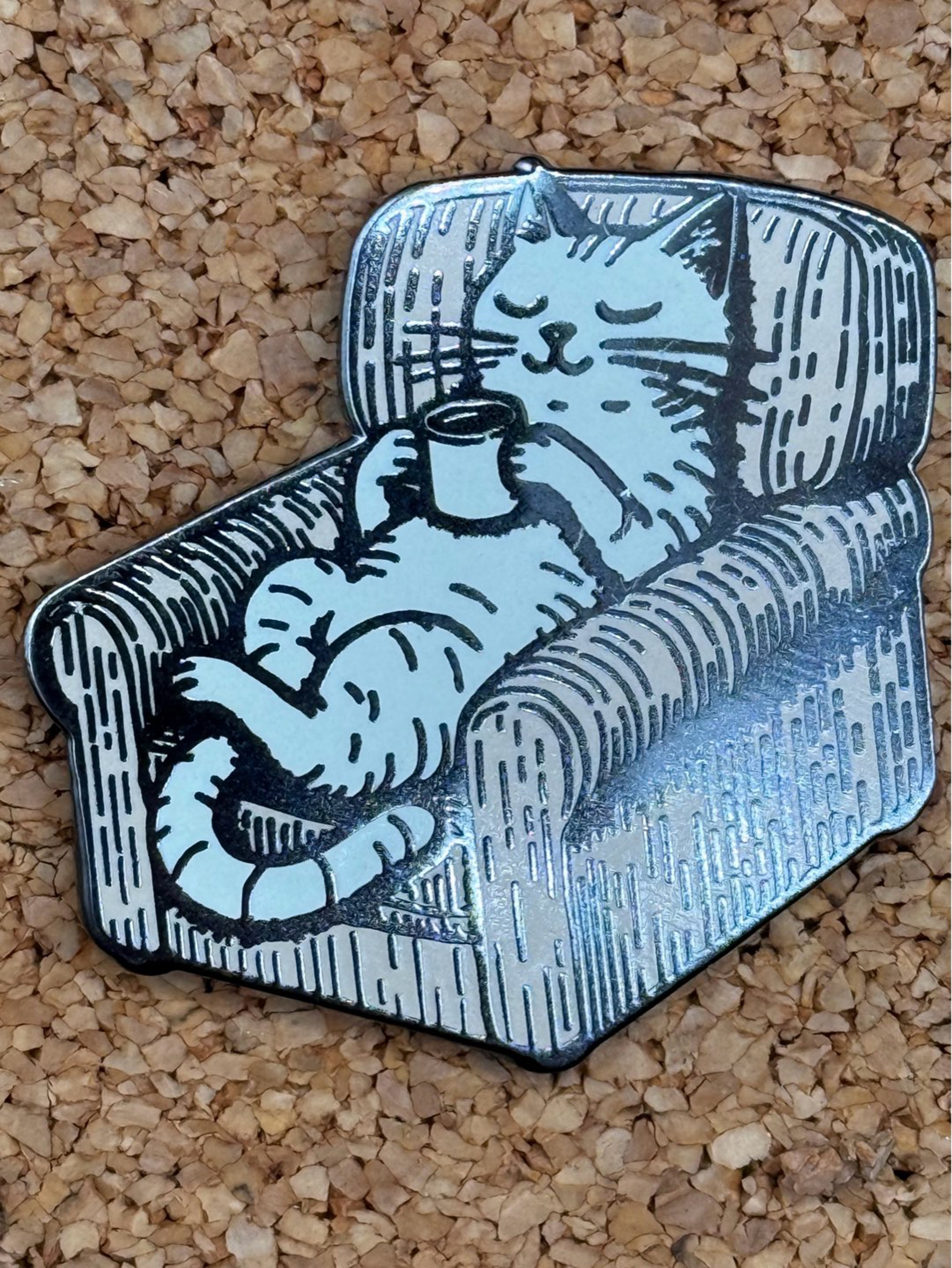 Preview pic of Cozy cat pin