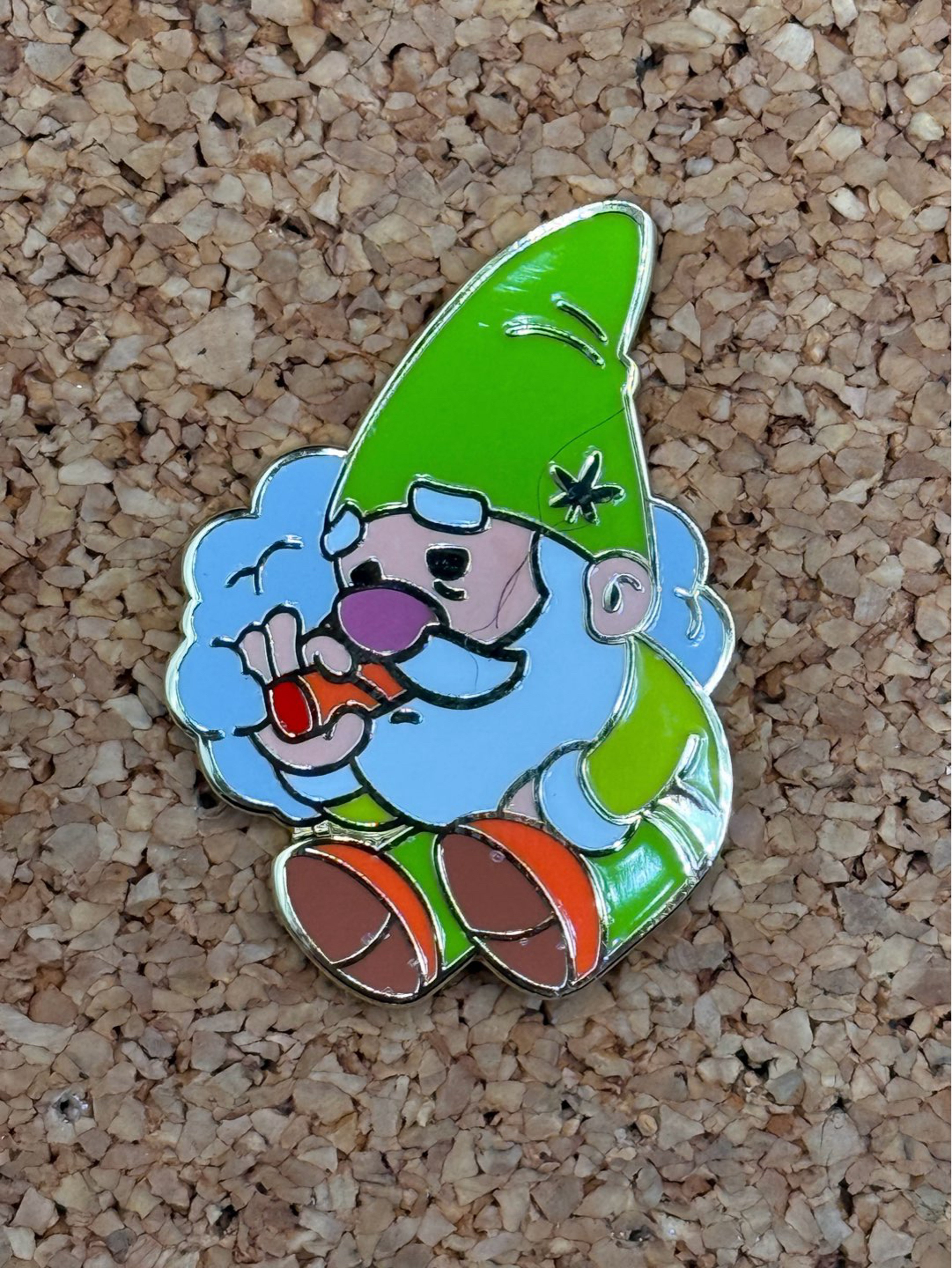 Preview pic of Stoner gnome pin