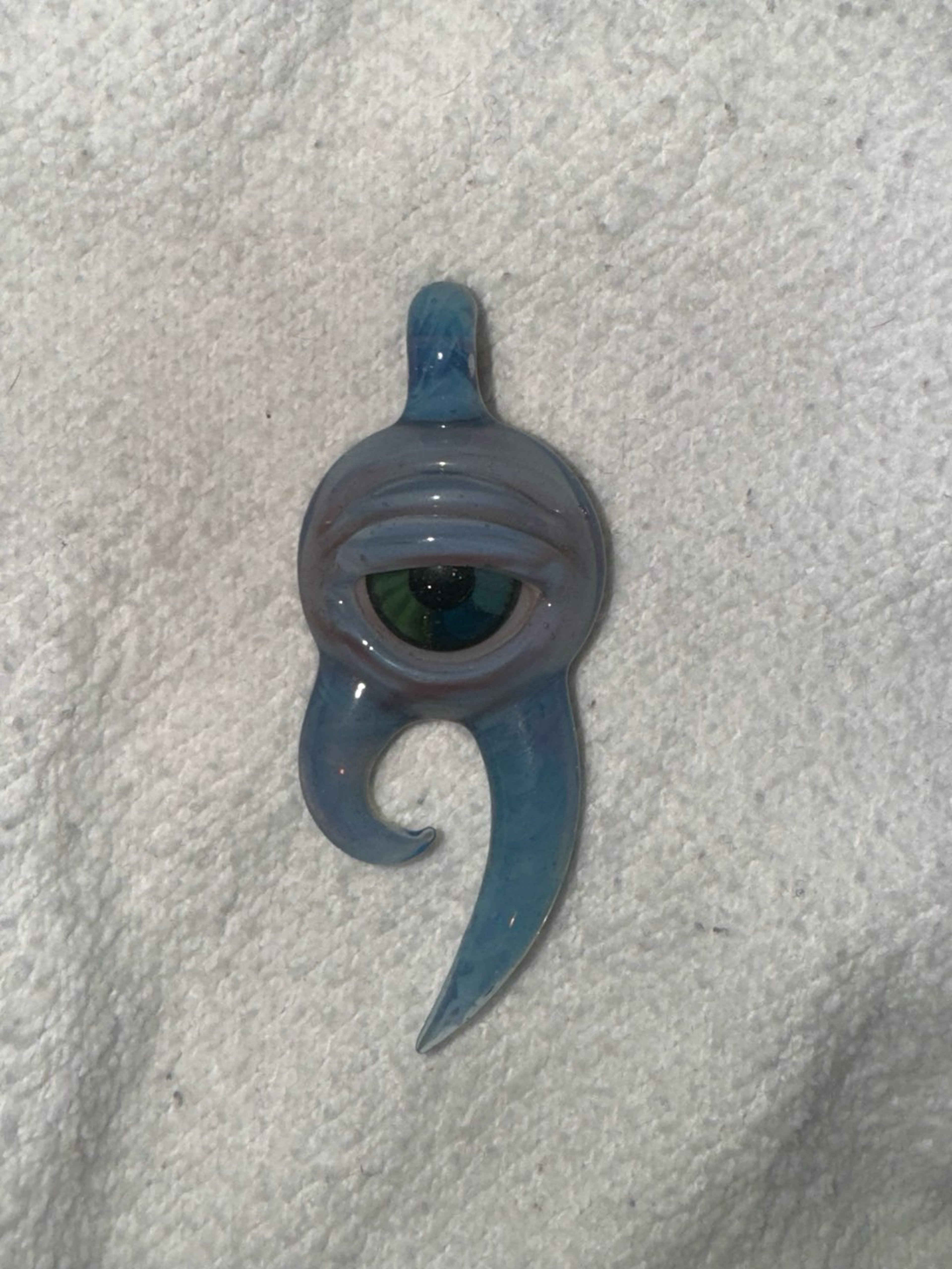 Preview pic of Metaterania Eyeball Pendant