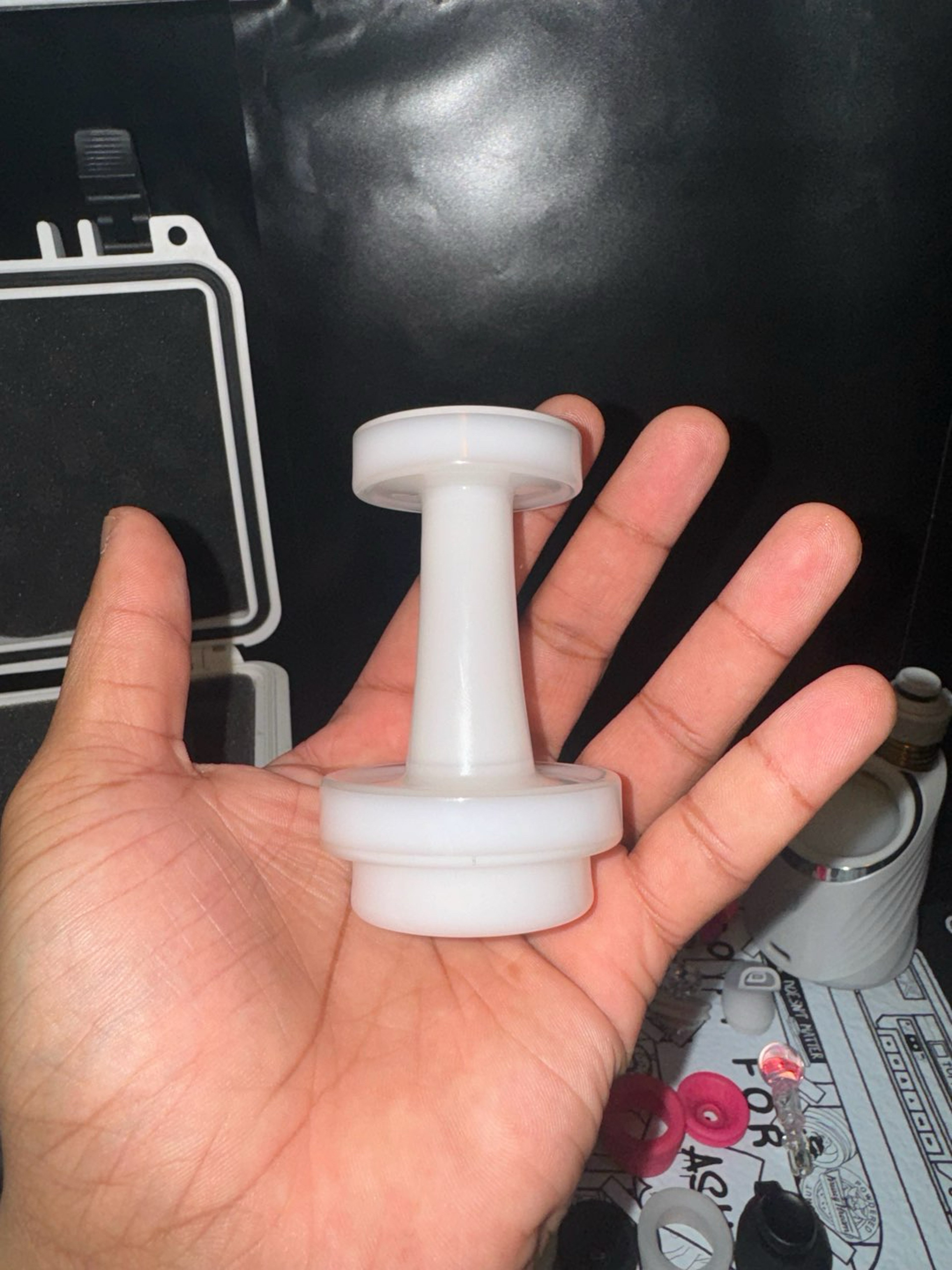Preview pic of scolari white dry puffco top