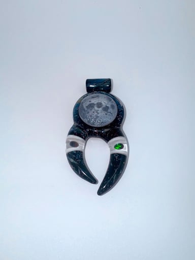 Preview pic of Sagan glass pendant