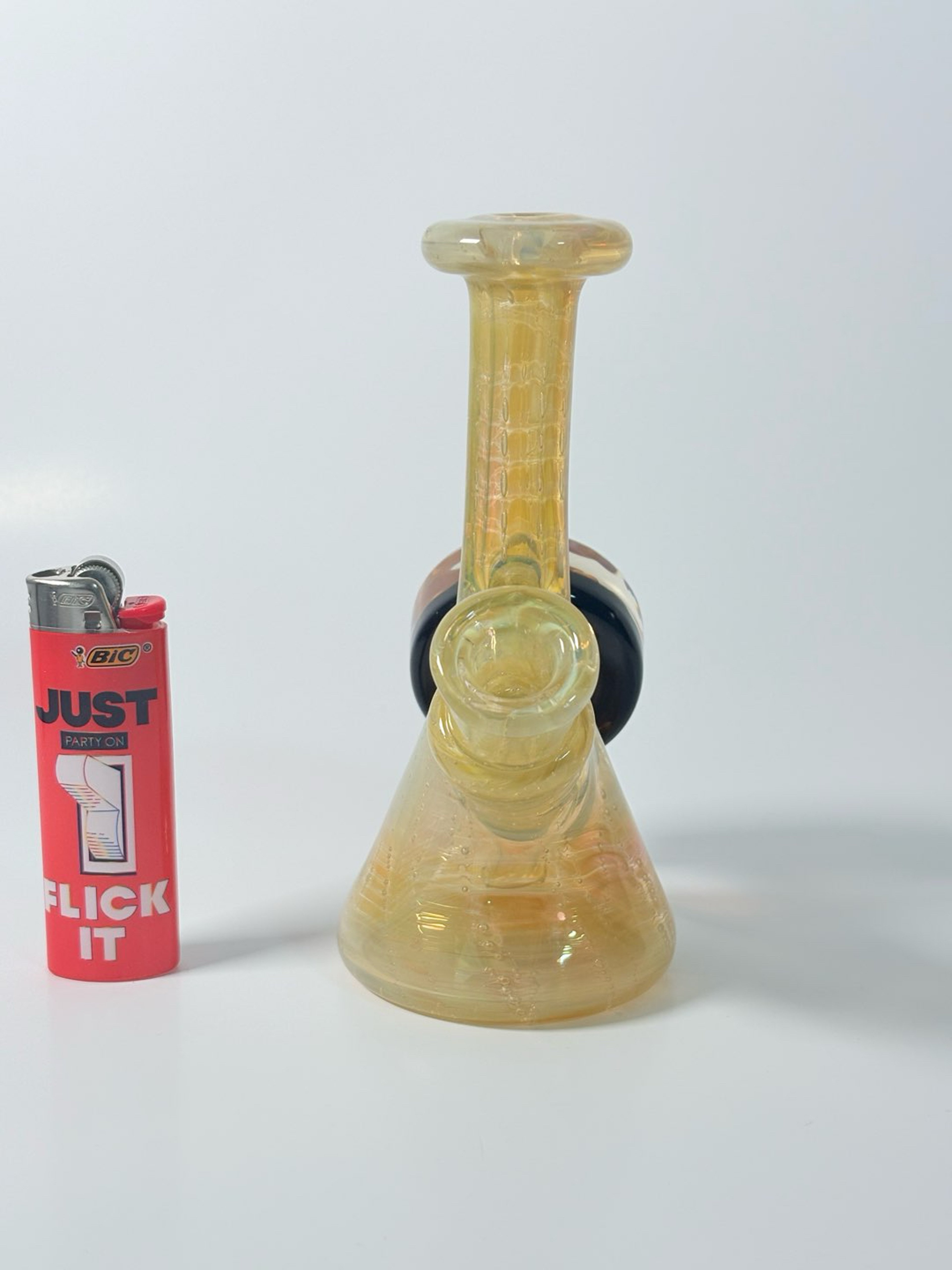 Preview pic of Flower Puck - Dab Rig/Water Pipe by Eddy Baker