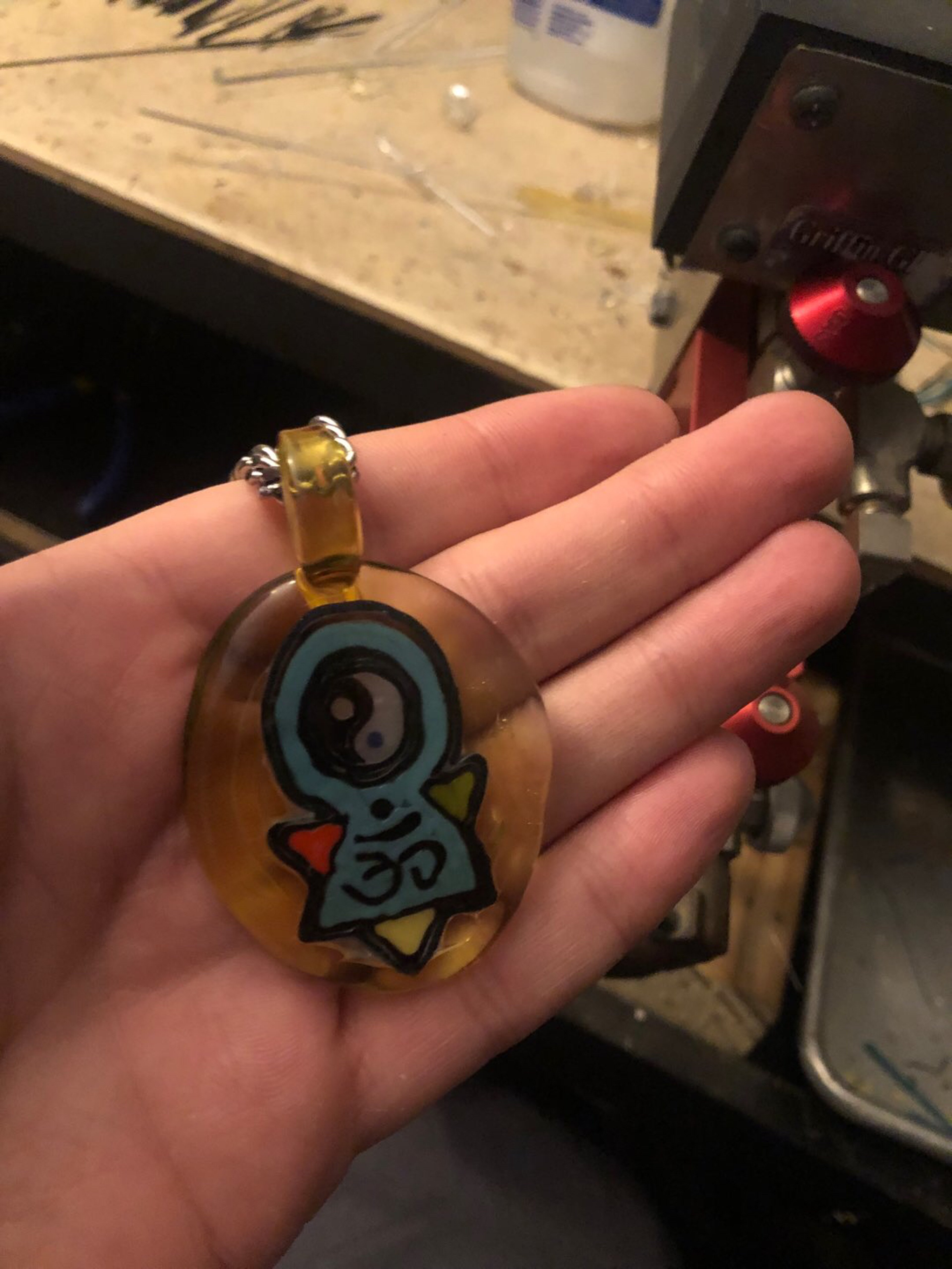 Preview pic of Geometric OM pendant