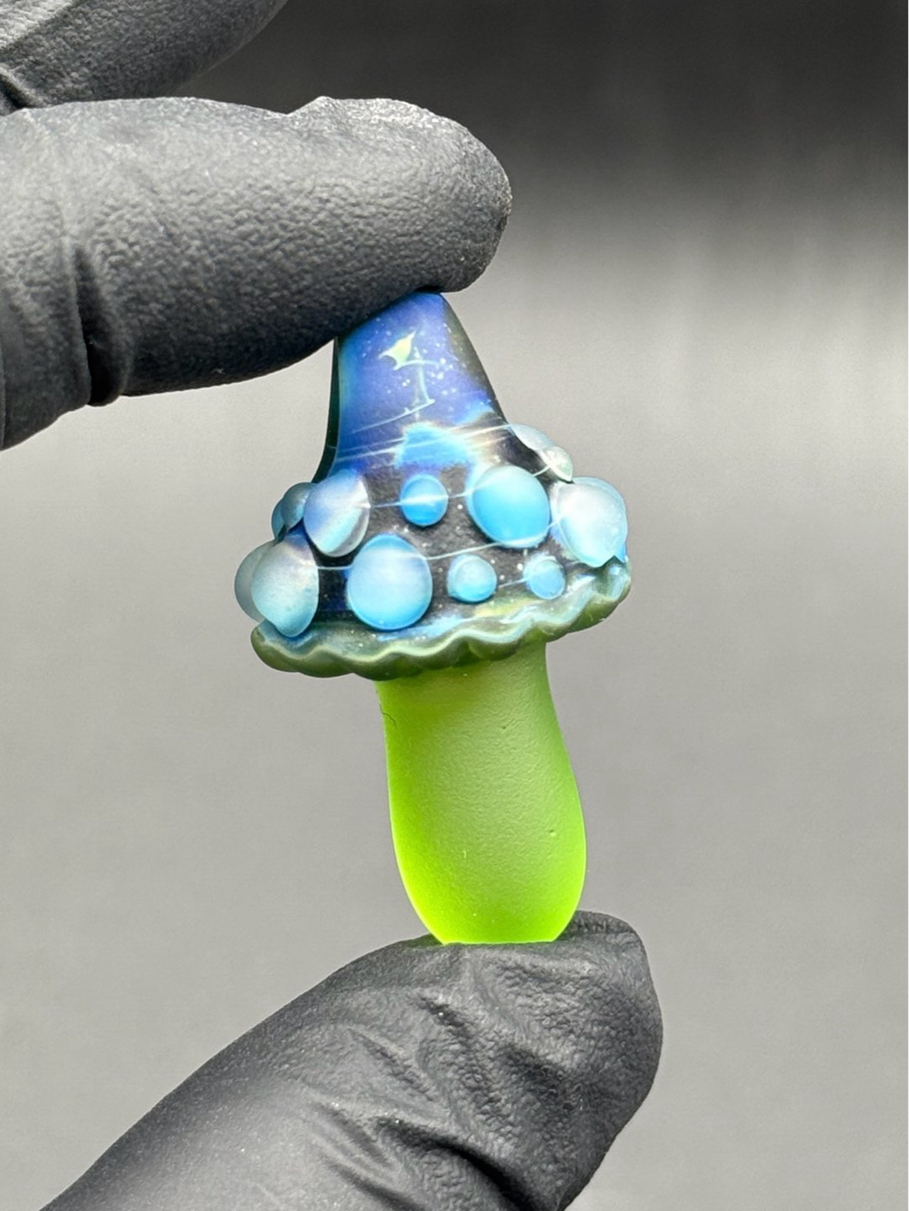 Preview pic of Mushroom pendant UV