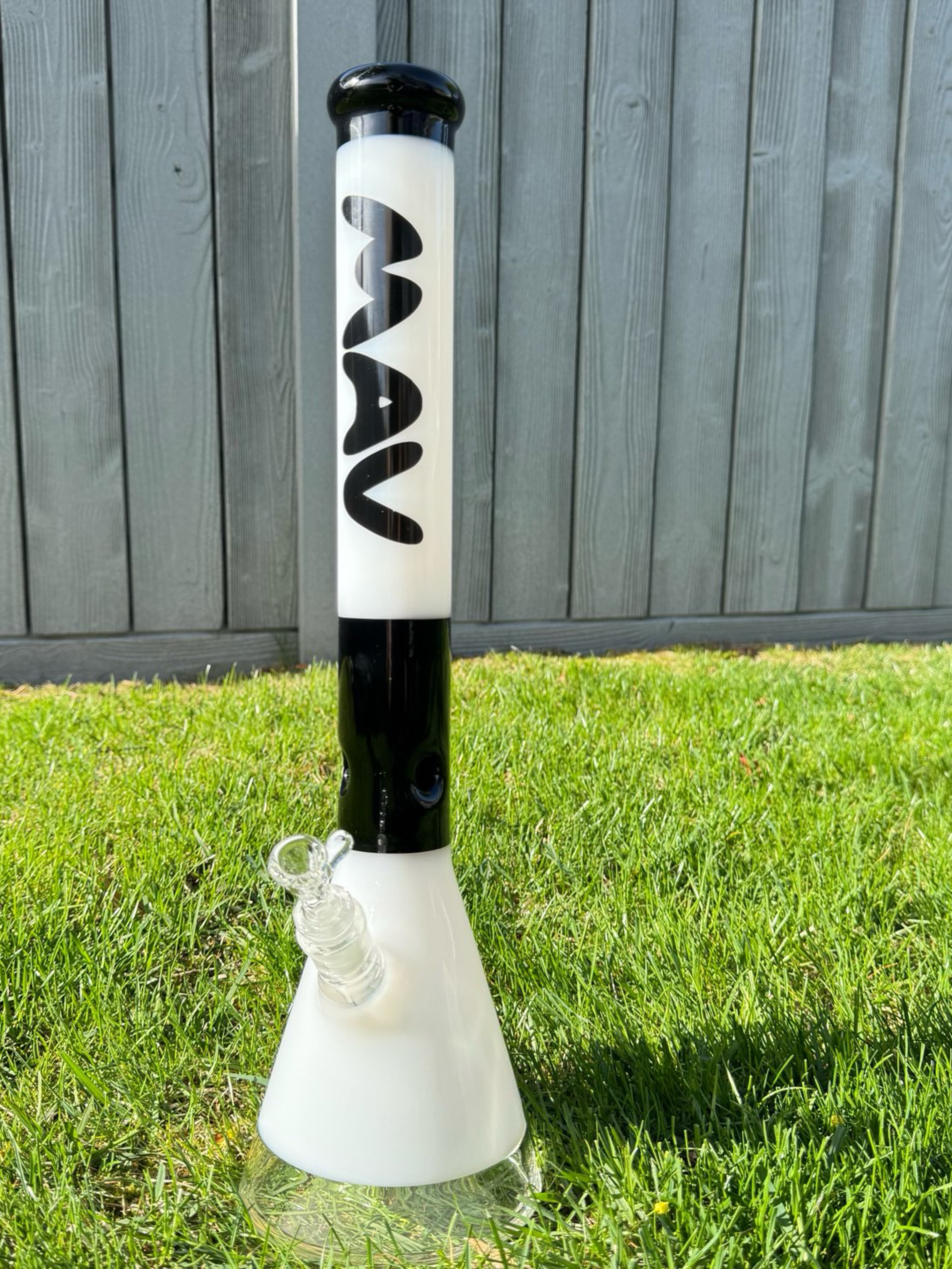 Preview pic of 🏁🏁18" TALL MAV BEAKER🏁🏁