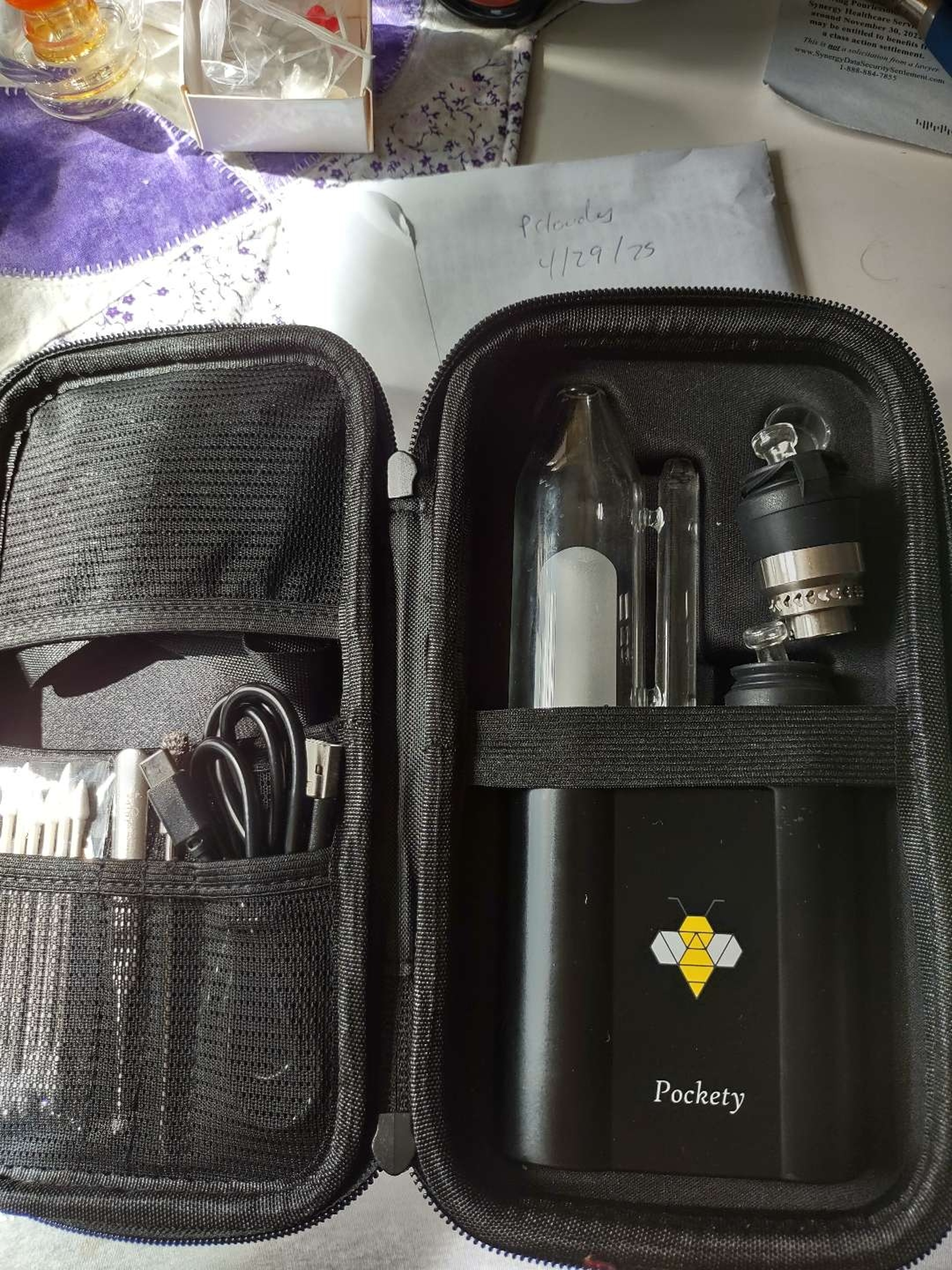 Preview pic of Jcvap pockety with two atomizers (sic+quarts)