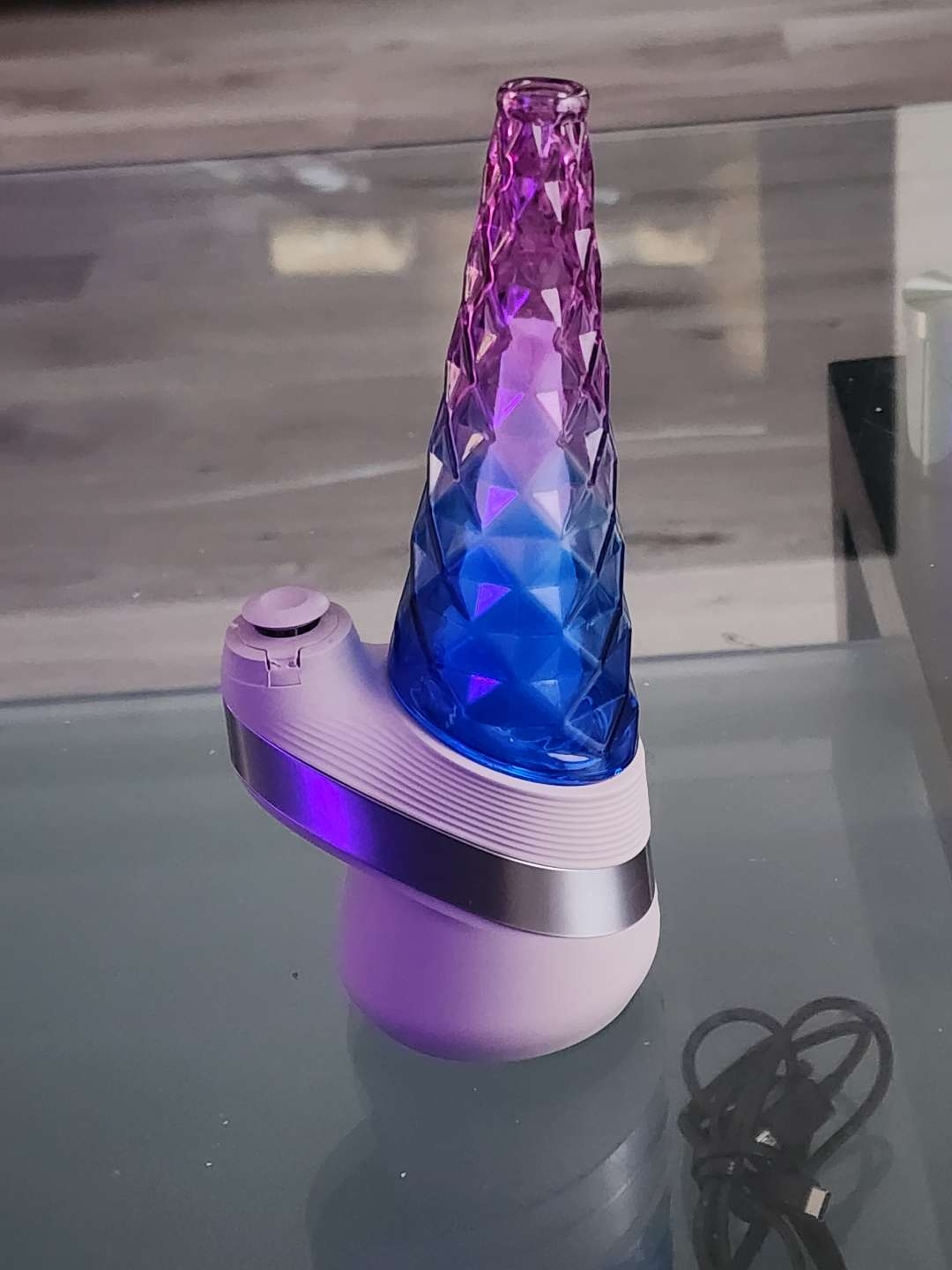 Puffco peak *limited edition color* image 0