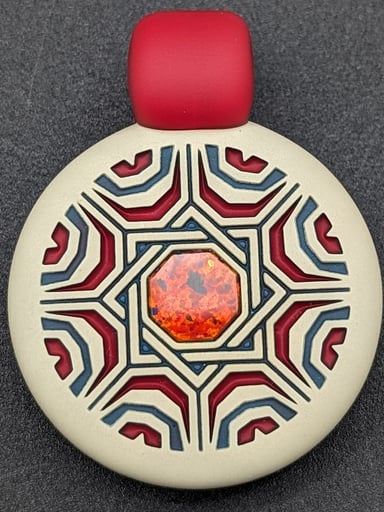 Preview pic of GLASSMAZE PENDANT #2